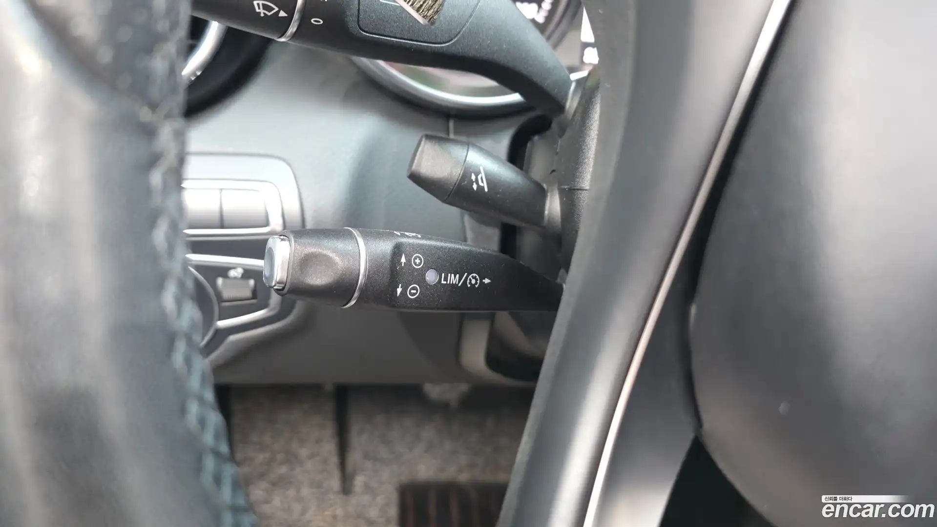 C-Class Mercedes-Benz 2017.6-OPTION-022