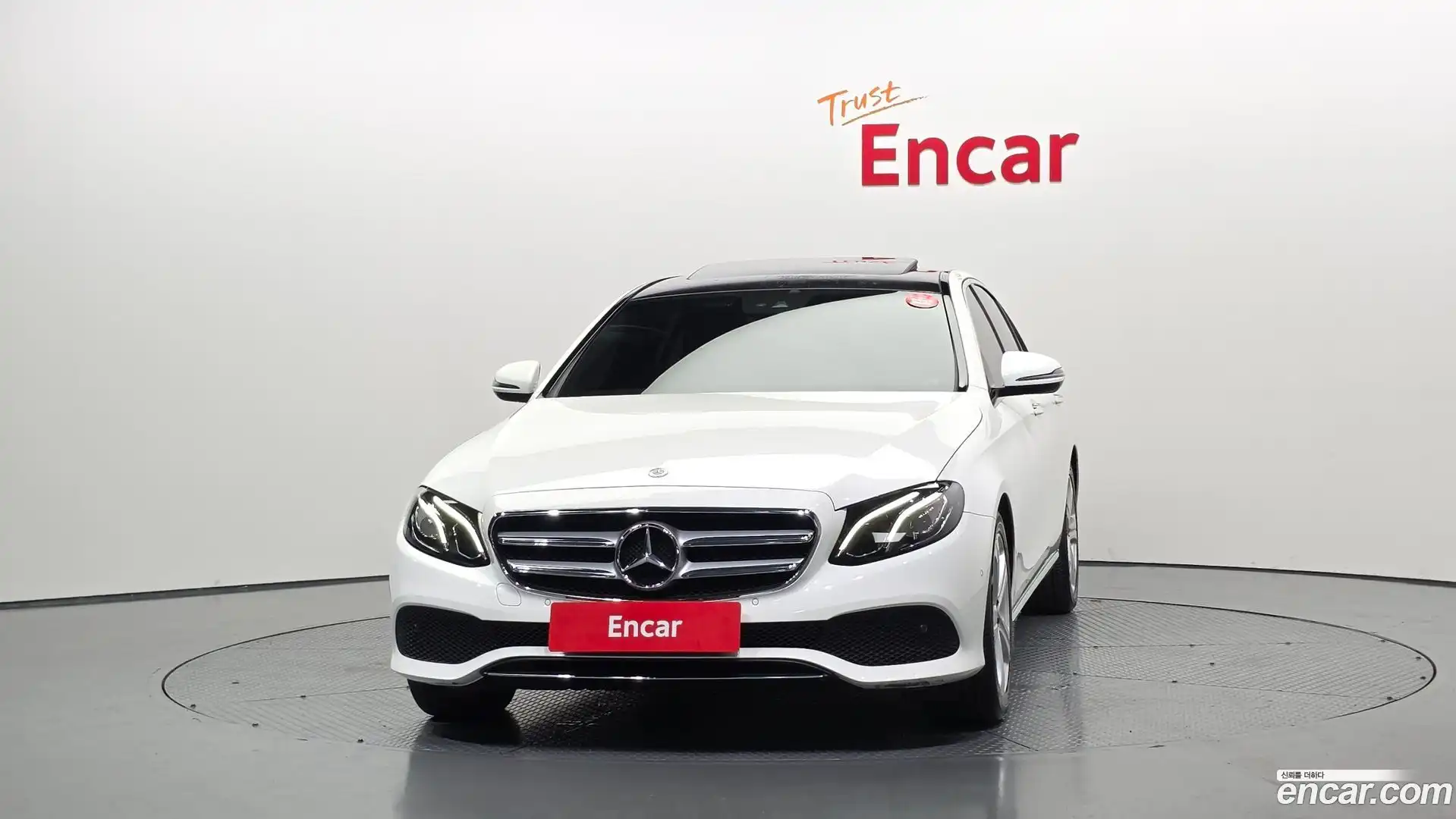 E-Class Mercedes-Benz 2018.0-OUTER-003