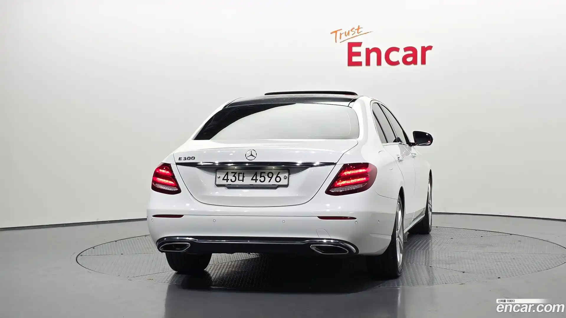 E-Class Mercedes-Benz 2018.0-OUTER-004
