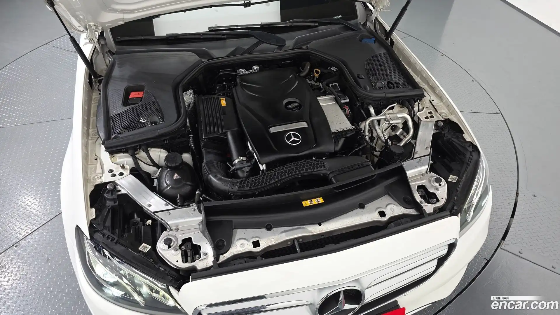 E-Class Mercedes-Benz 2018.0-OUTER-006