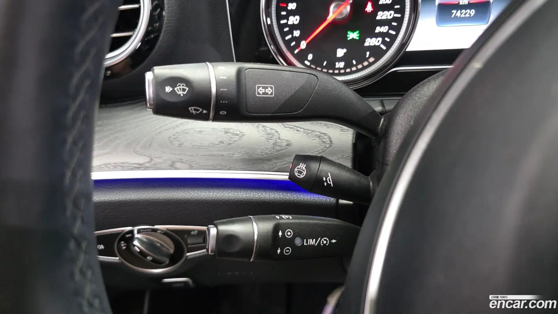 E-Class Mercedes-Benz 2018.0-OPTION-021