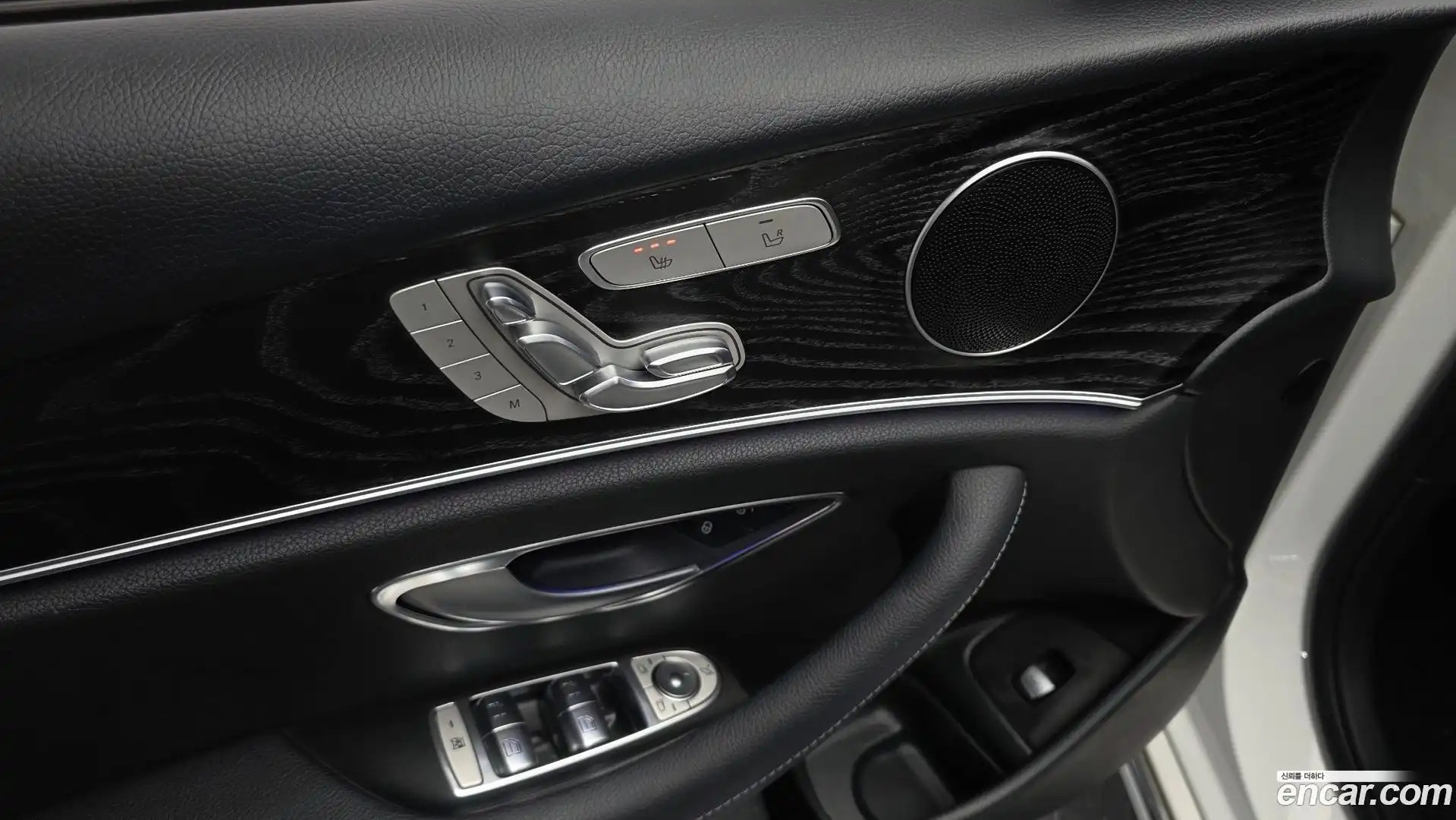 E-Class Mercedes-Benz 2018.0-OPTION-023