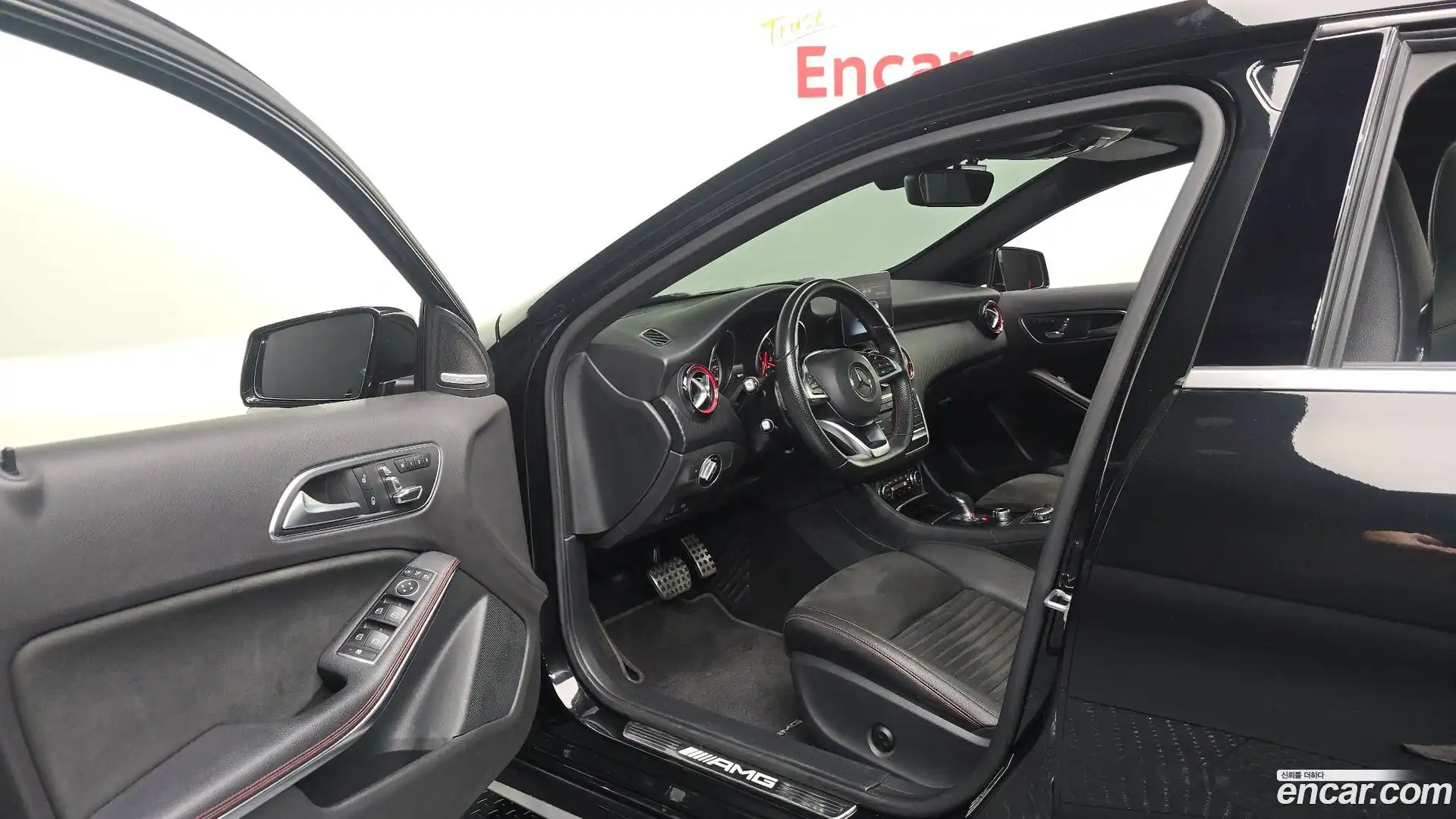 A-Class Mercedes-Benz 2018.2-INNER-010