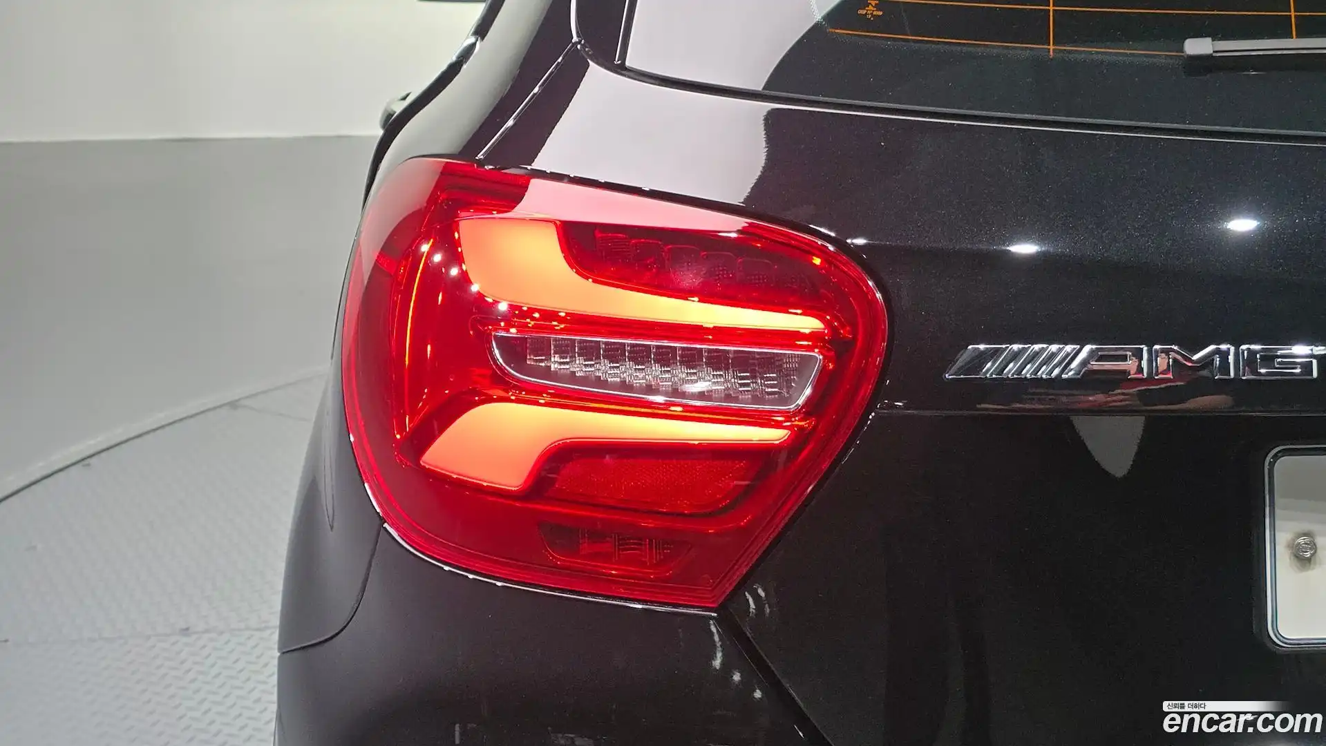 A-Class Mercedes-Benz 2018.2-OUTER-033
