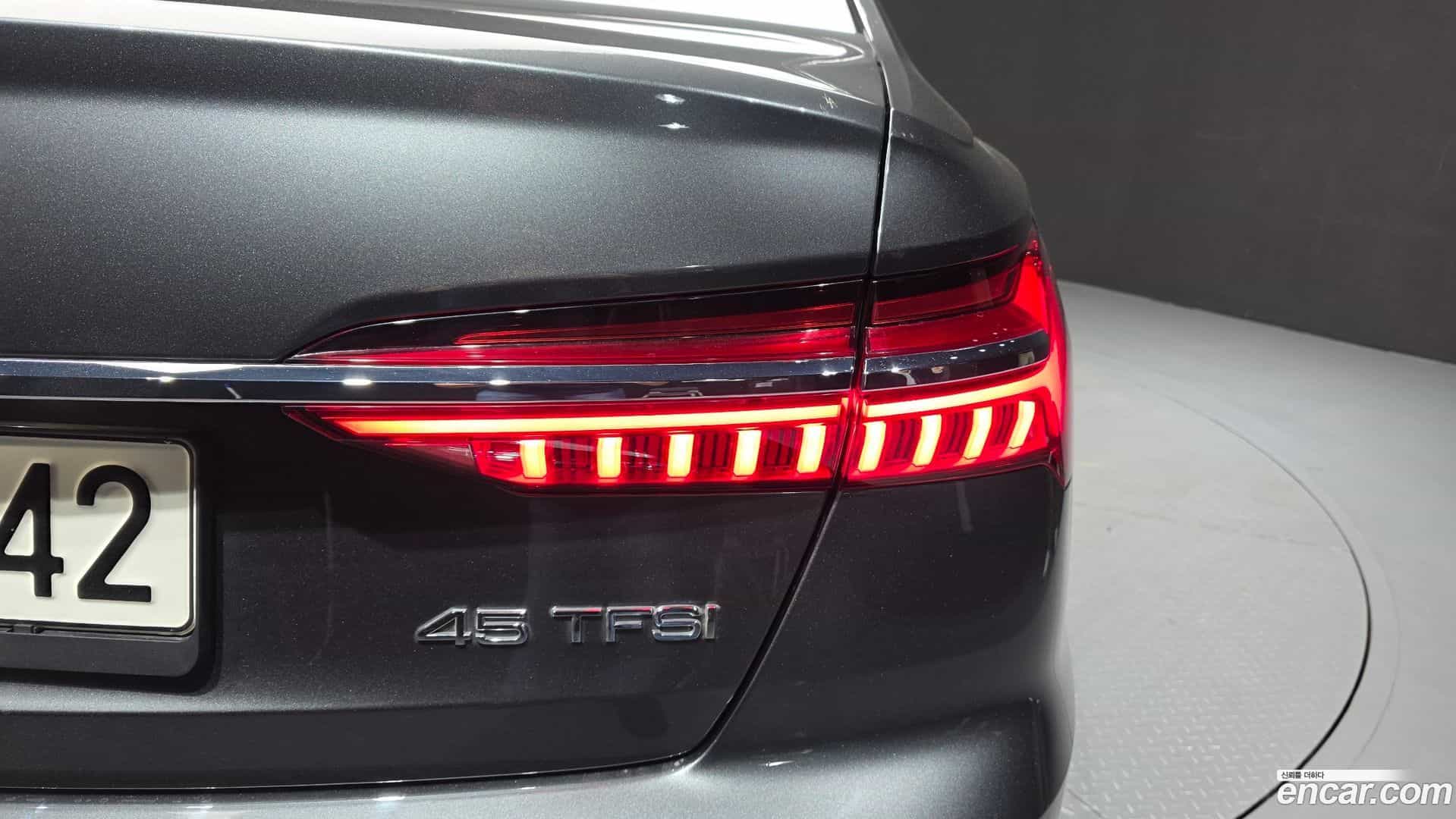 A6 Audi 2021.0-OUTER-033