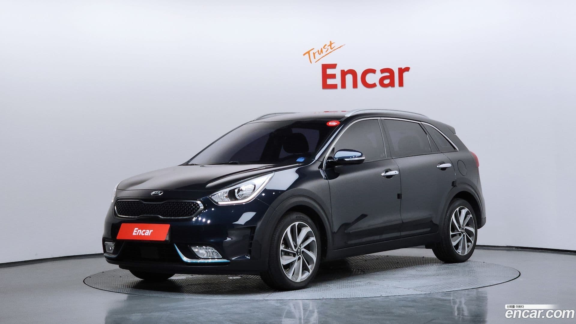 Main__Slider__Photo:Niro Kia 2016.11-0