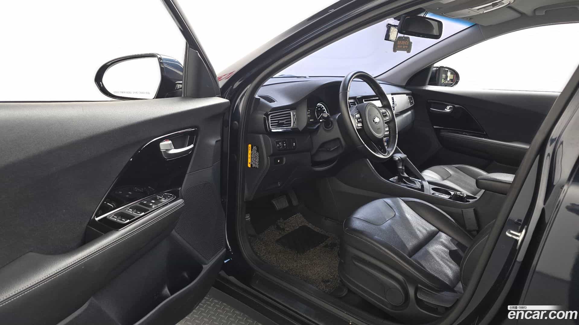Niro Kia 2016.11-INNER-010