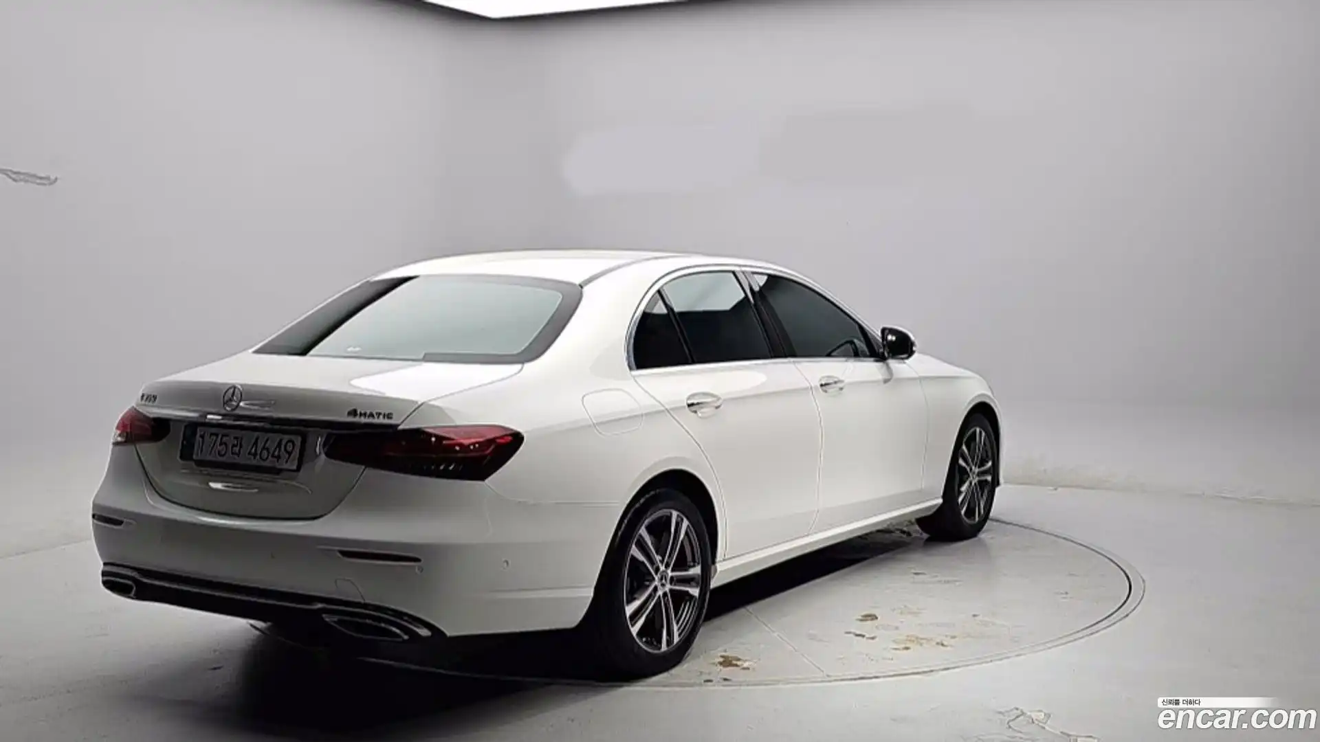E-Class Mercedes-Benz 2022.4-OUTER-003