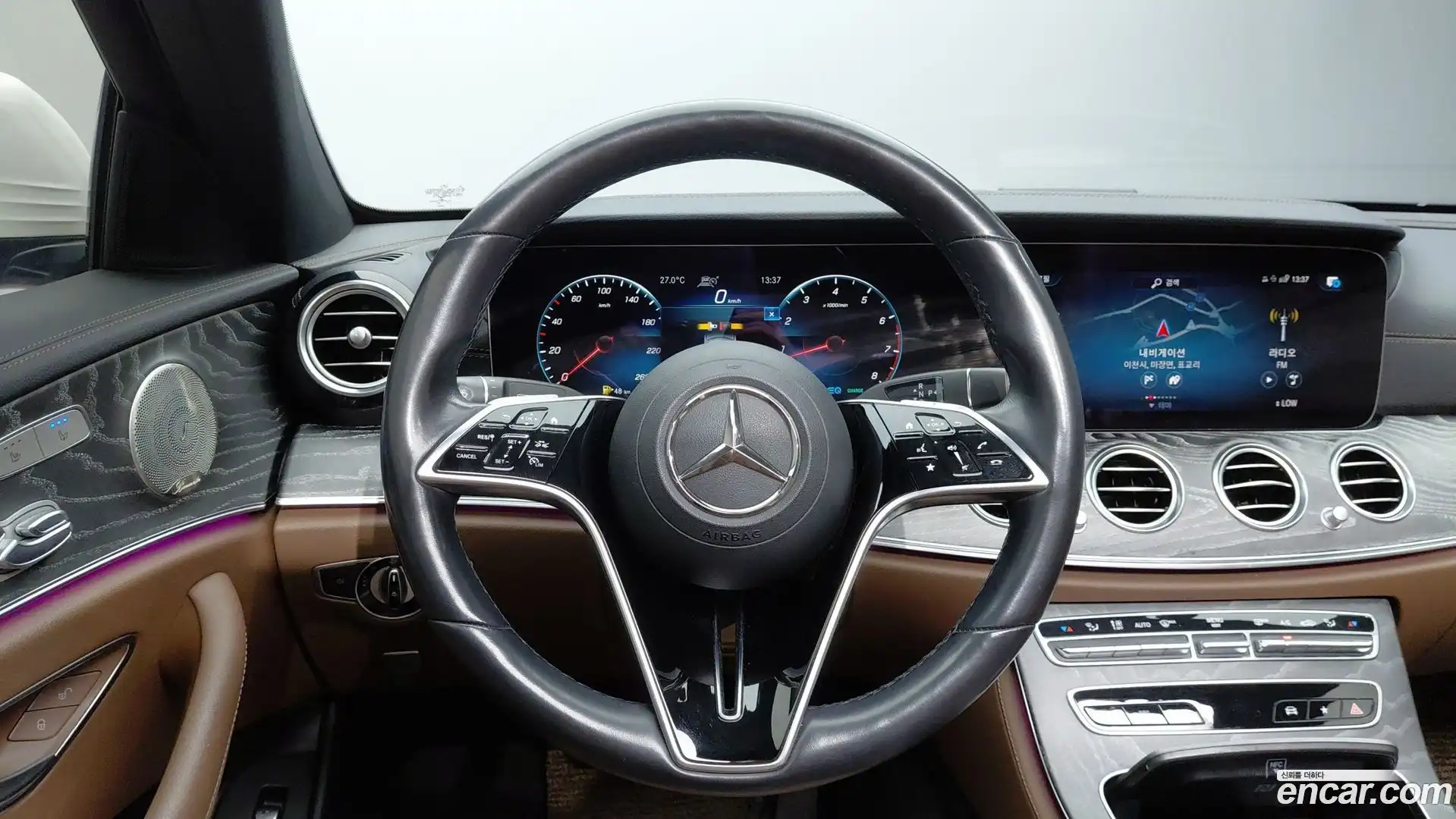 E-Class Mercedes-Benz 2022.4-OPTION-017