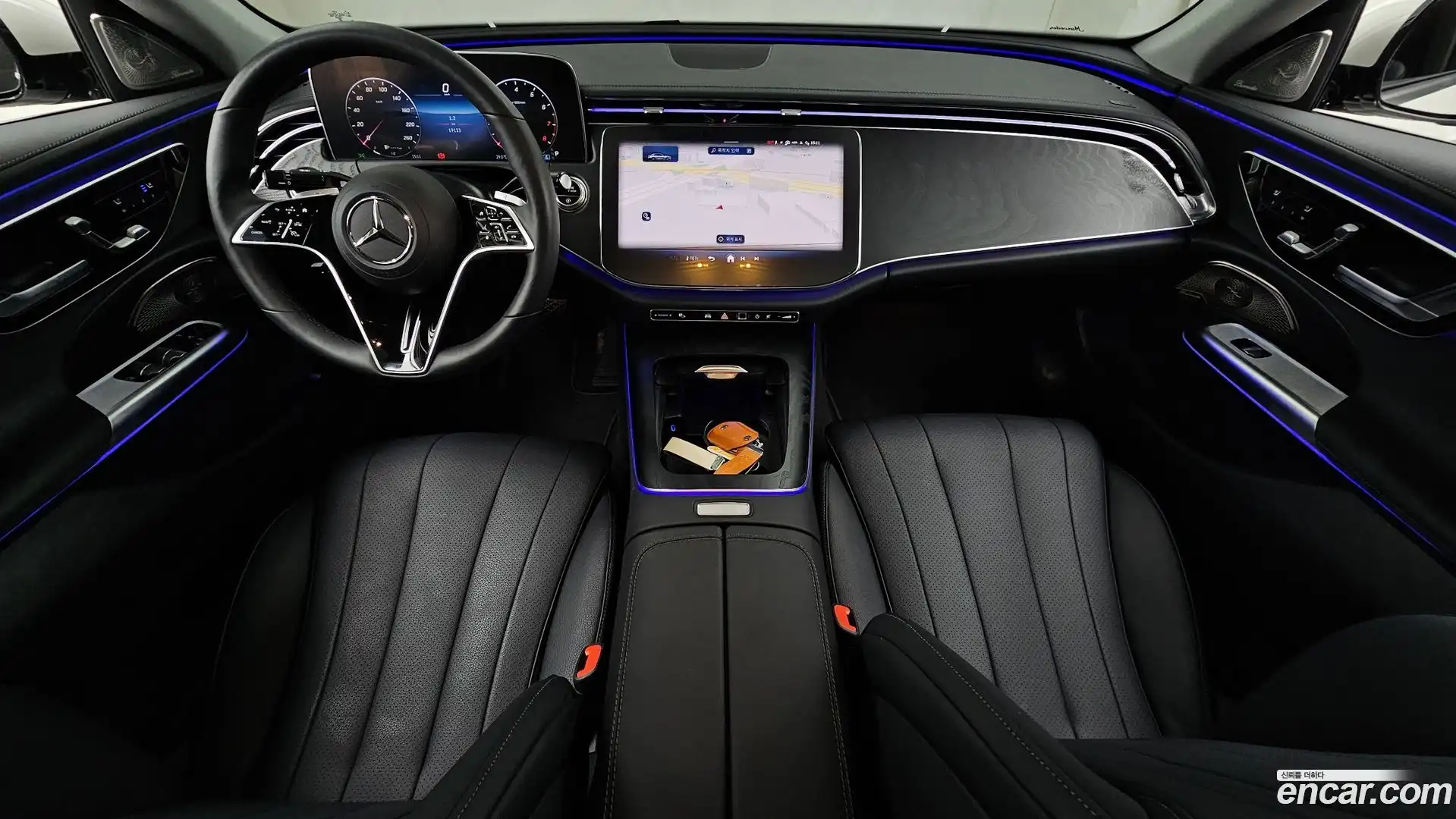 E-Class Mercedes-Benz 2025.5-INNER-007