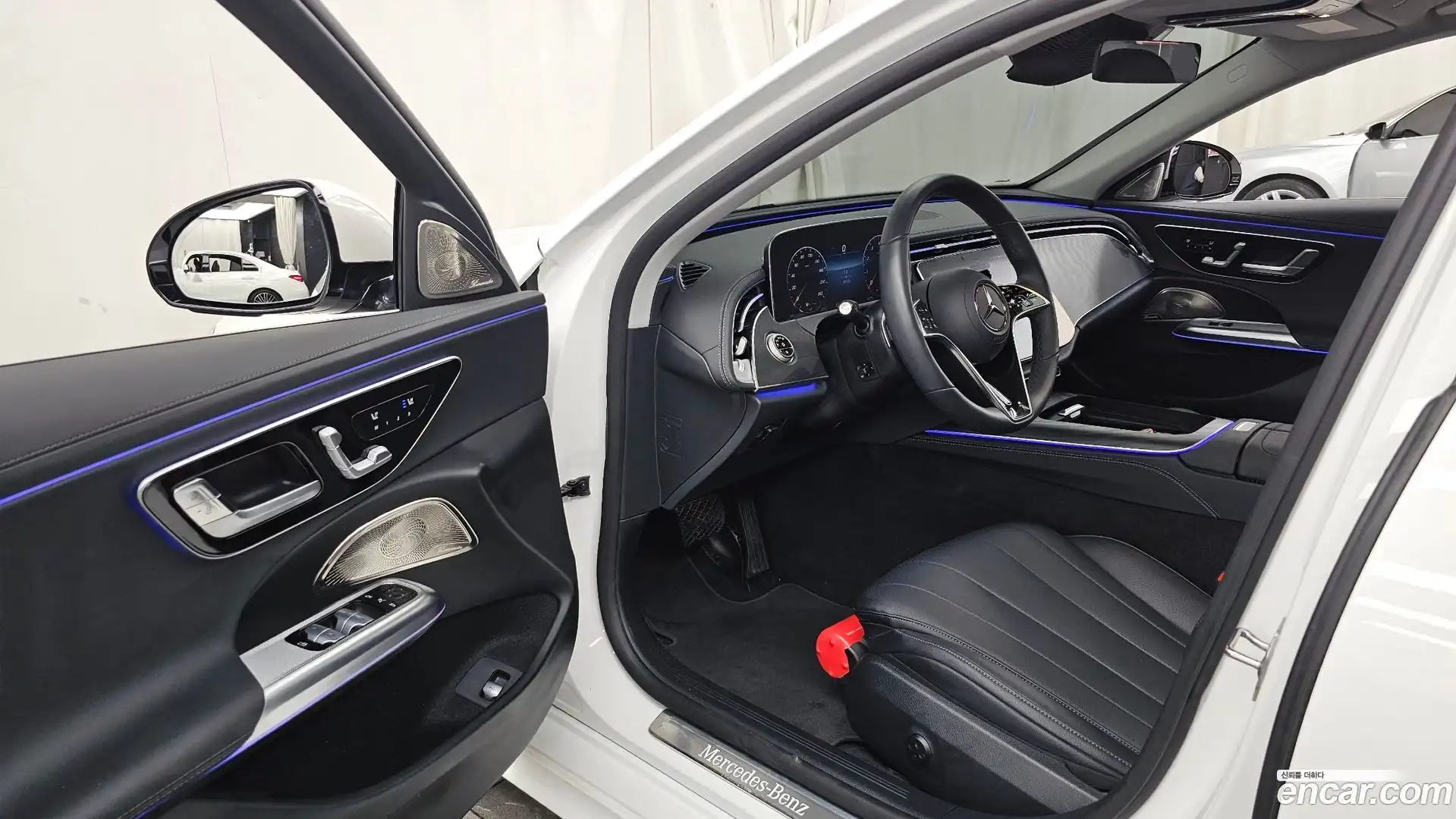 E-Class Mercedes-Benz 2025.5-INNER-010