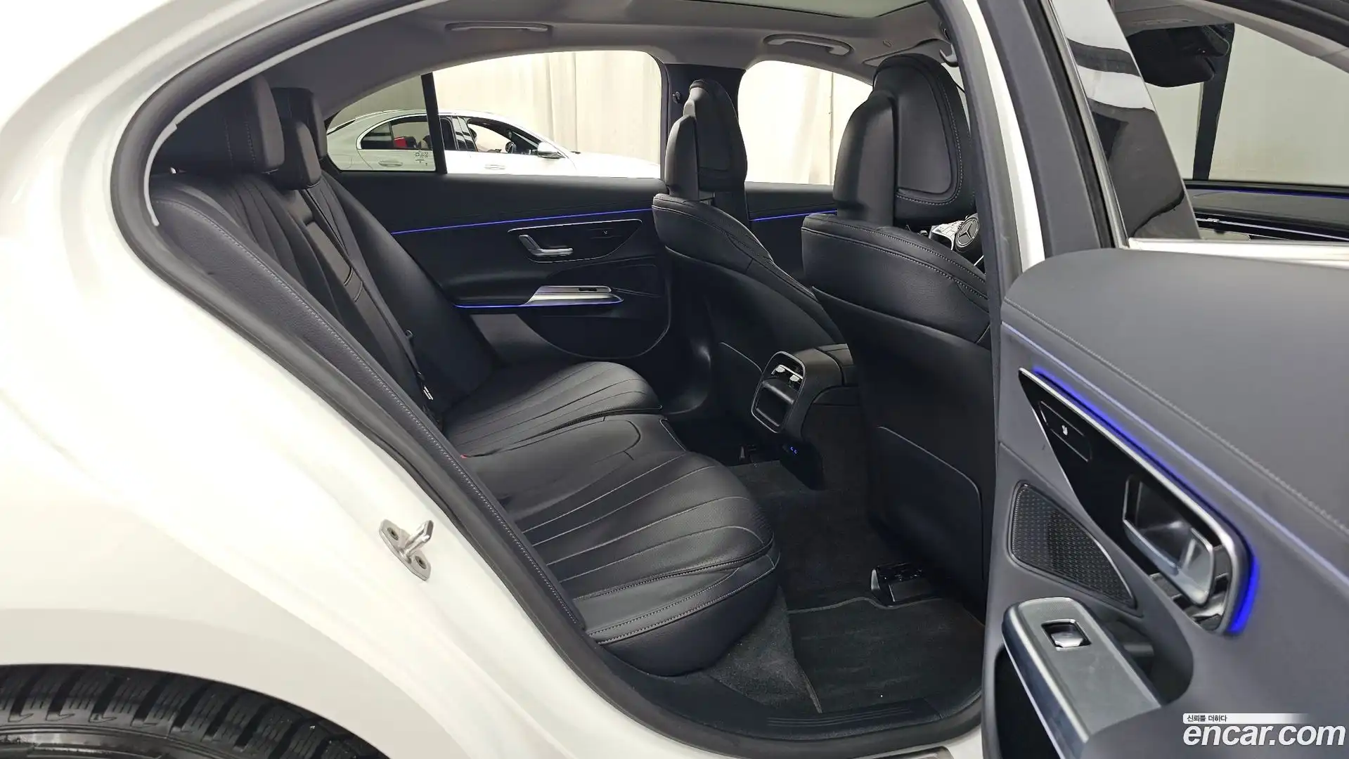 E-Class Mercedes-Benz 2025.5-OPTION-016