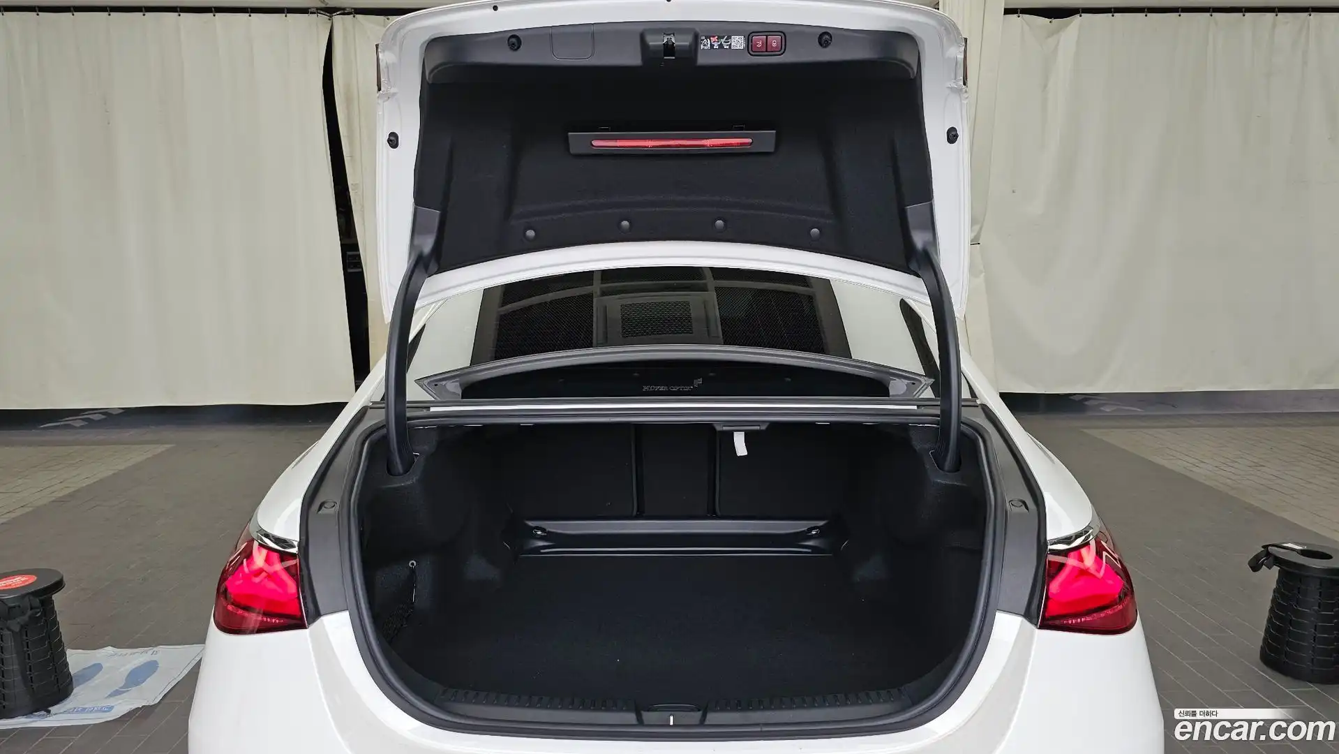 E-Class Mercedes-Benz 2025.5-OPTION-024