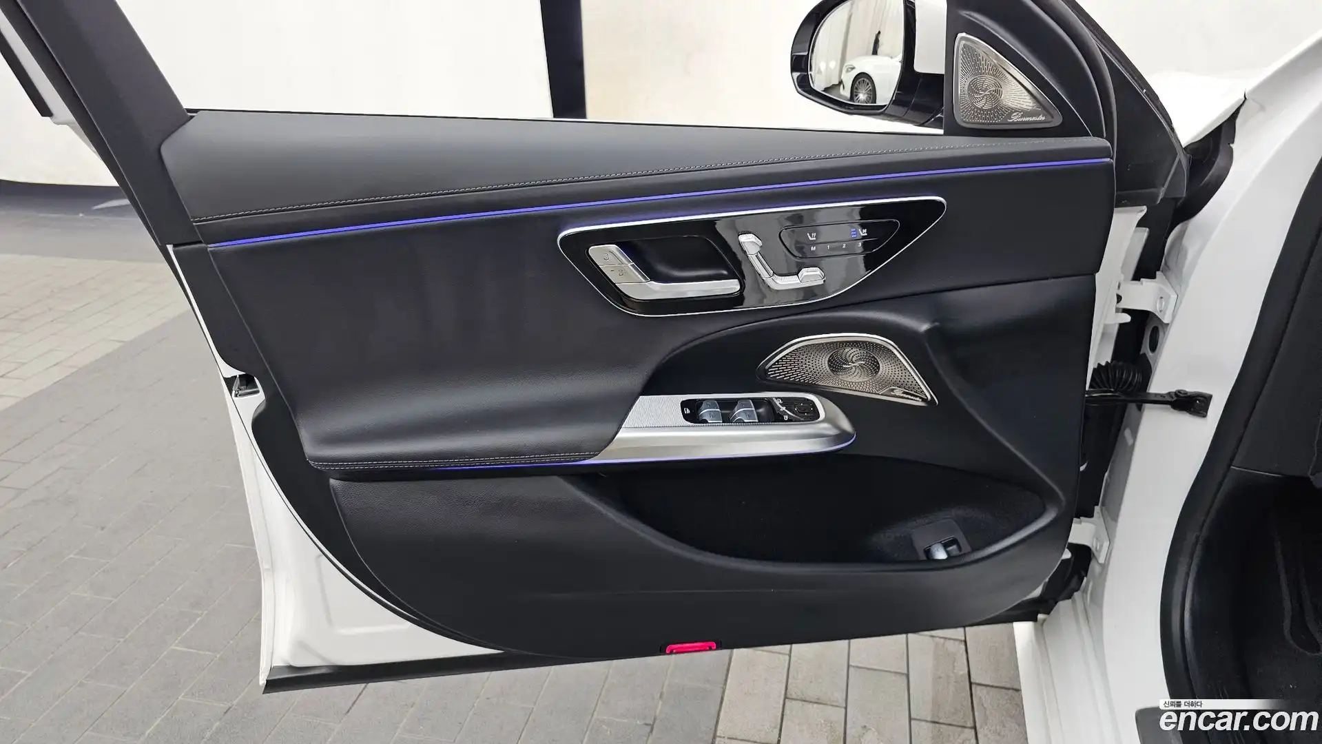 E-Class Mercedes-Benz 2025.5-INNER-034