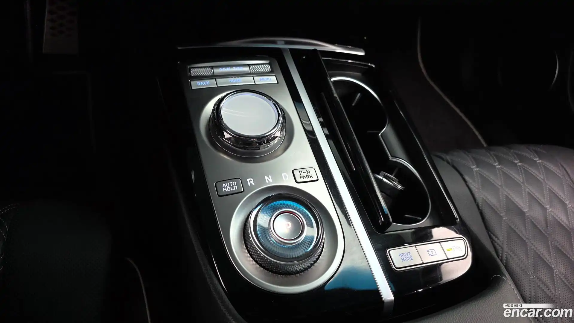 G80 Genesis 2023.11-INNER-009