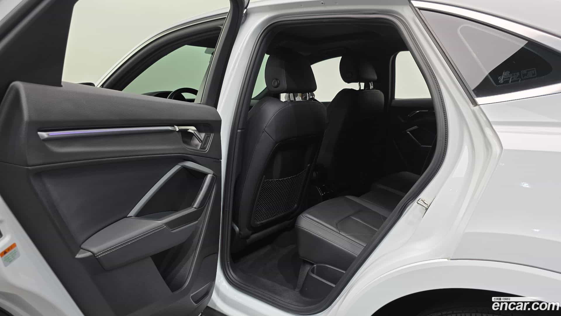 Q3 Audi 2022.4-OPTION-021
