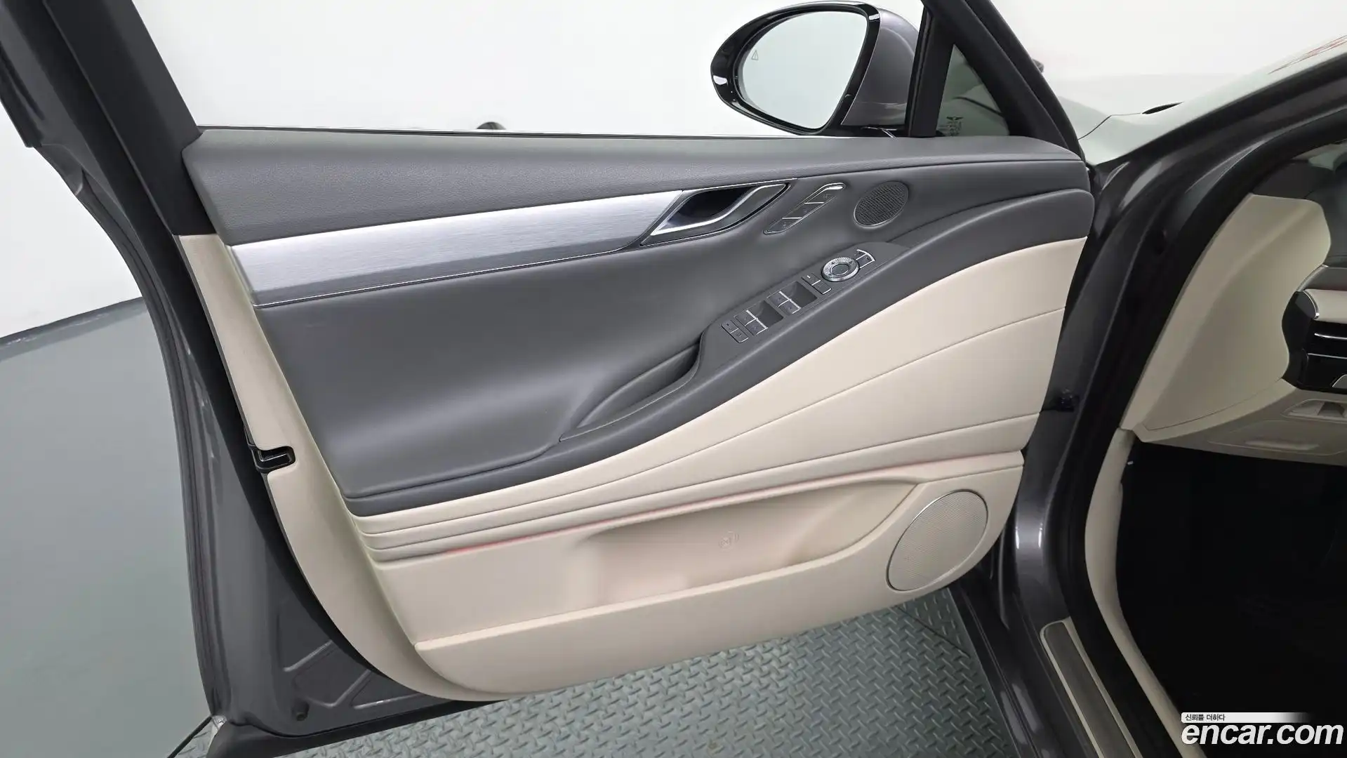 G80 Genesis 2024.2-INNER-034
