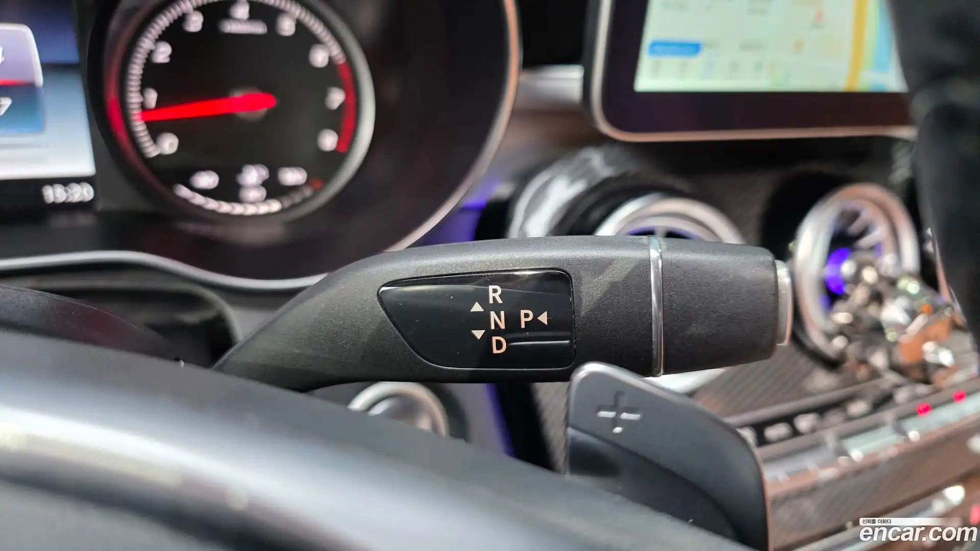 C-Class Mercedes-Benz 2018.3-INNER-009
