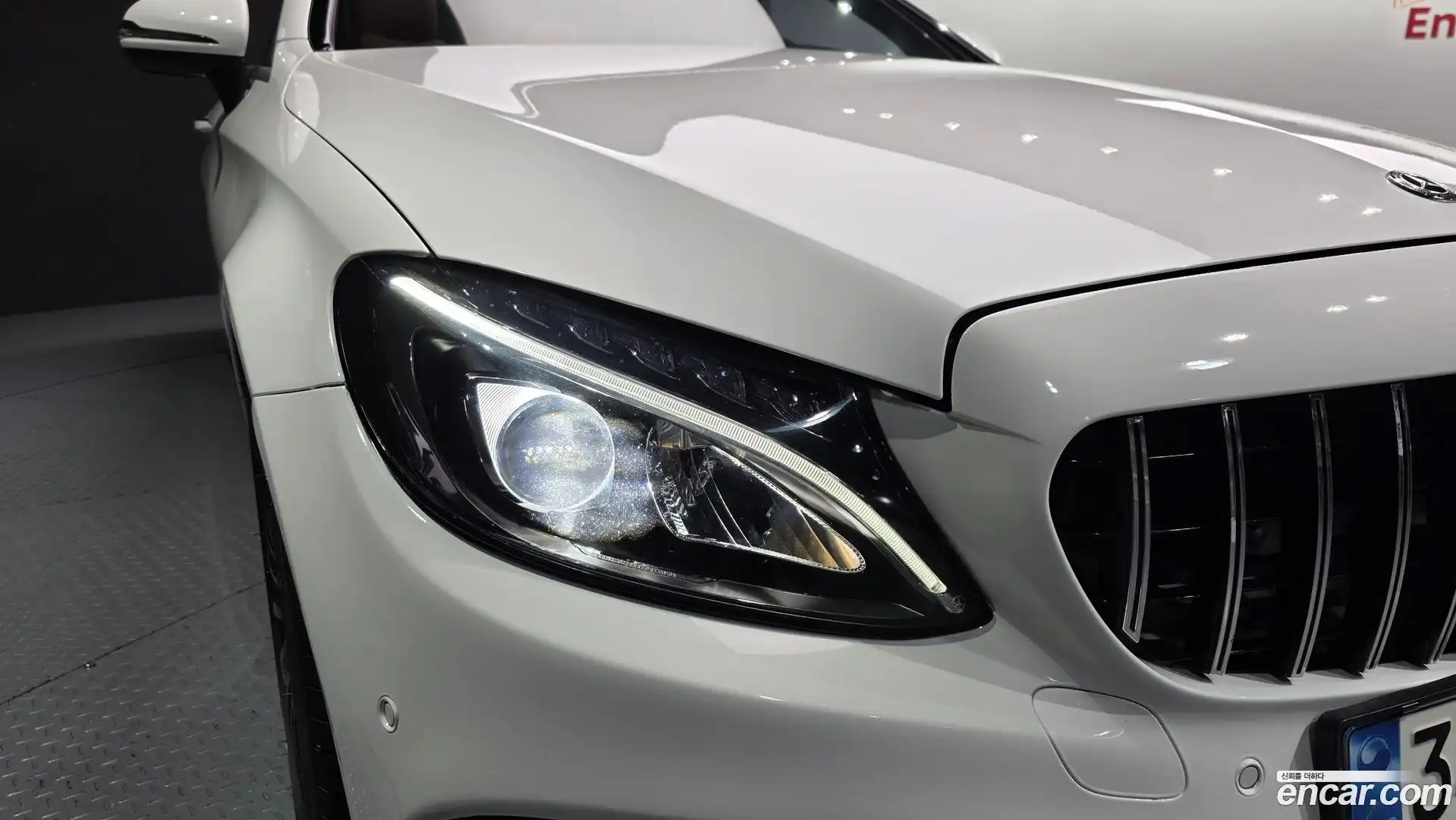C-Class Mercedes-Benz 2018.3-OUTER-032