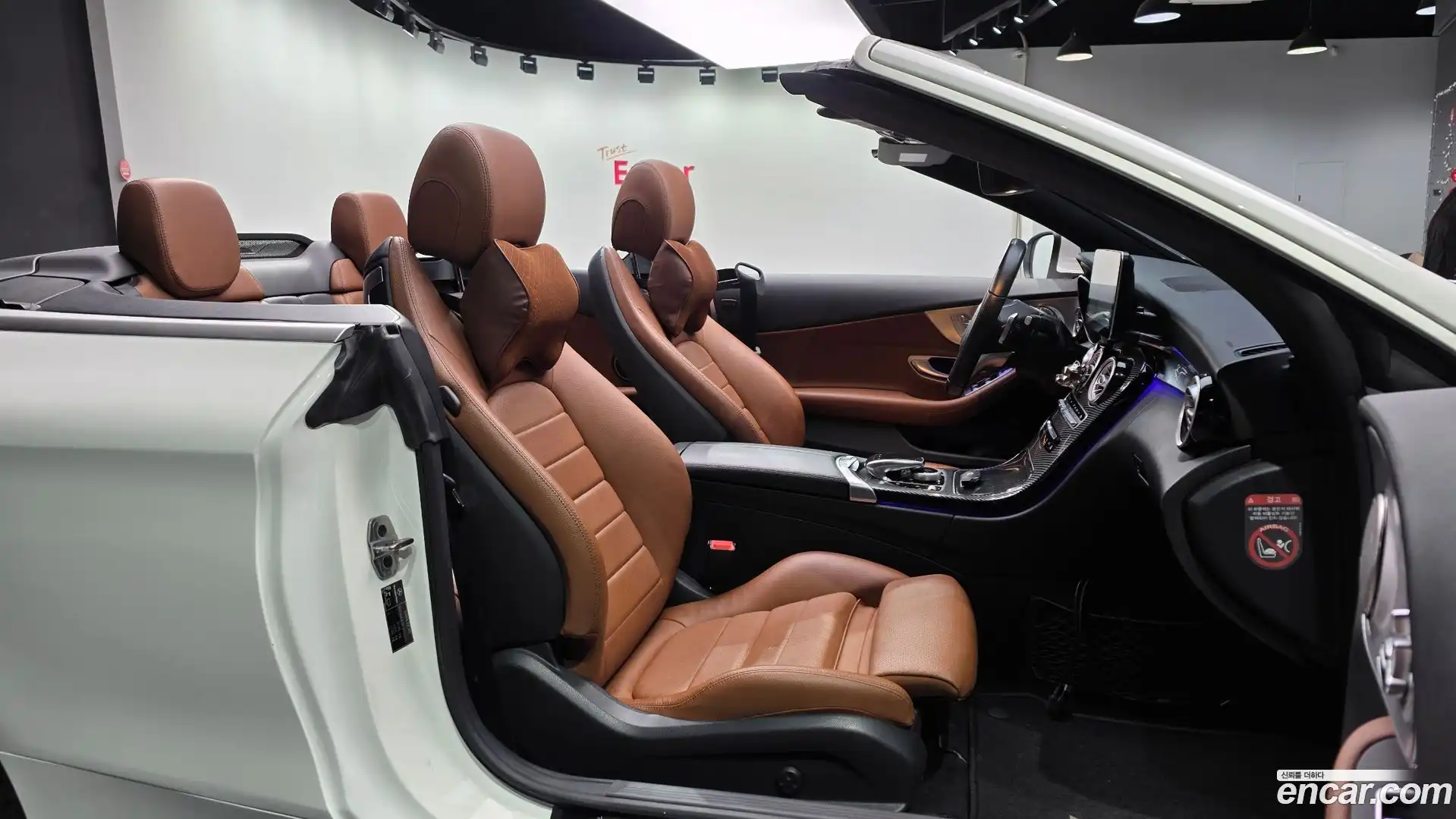 C-Class Mercedes-Benz 2018.3-INNER-036