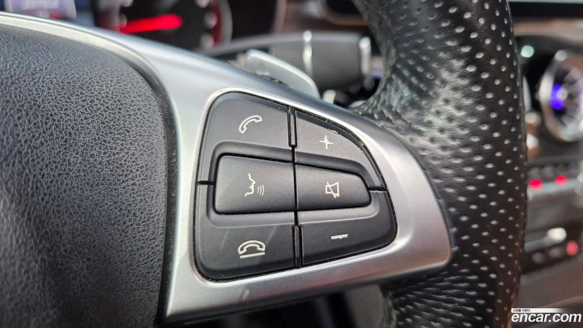 C-Class Mercedes-Benz 2018.3-OPTION-042