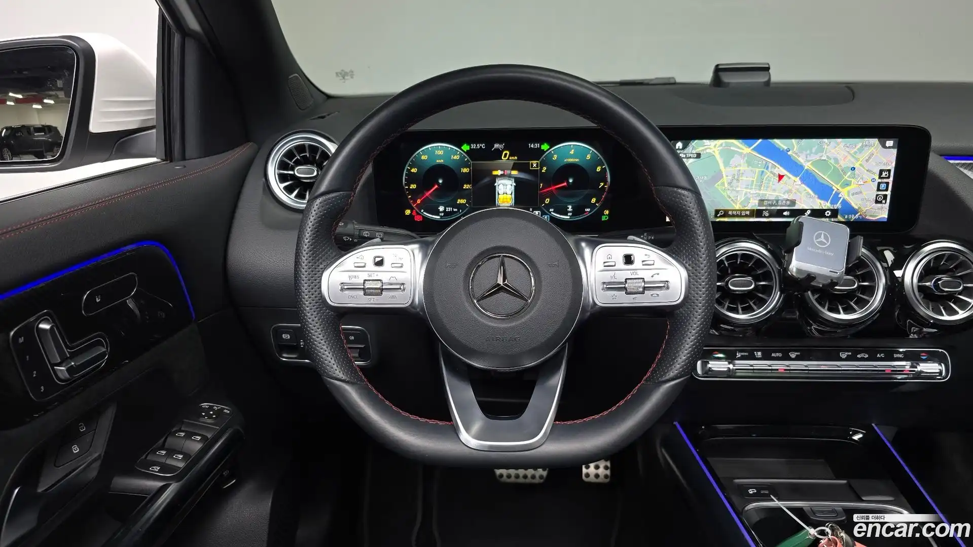 GLA-Class Mercedes-Benz 2021.11-OPTION-017