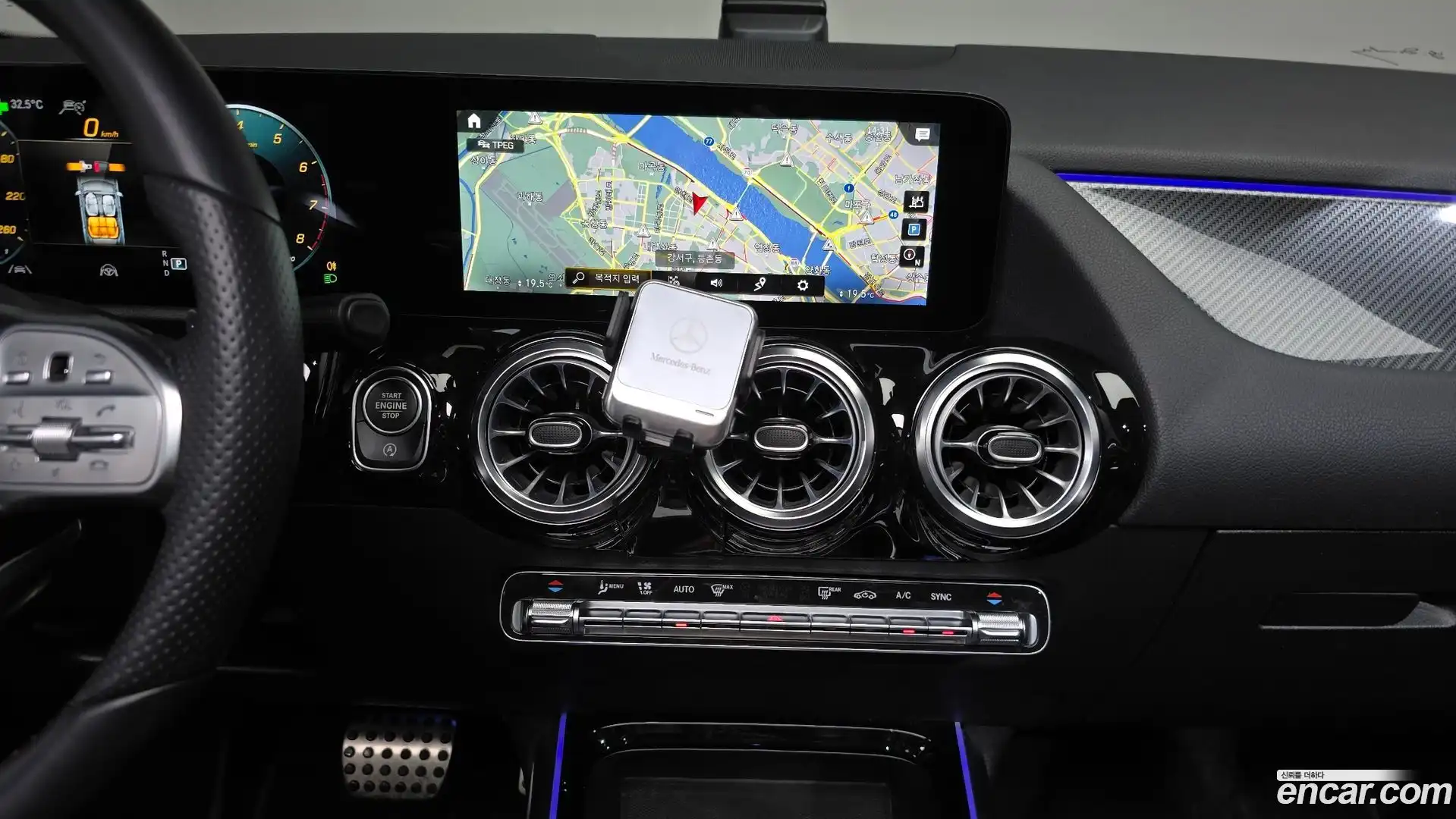 GLA-Class Mercedes-Benz 2021.11-OPTION-018