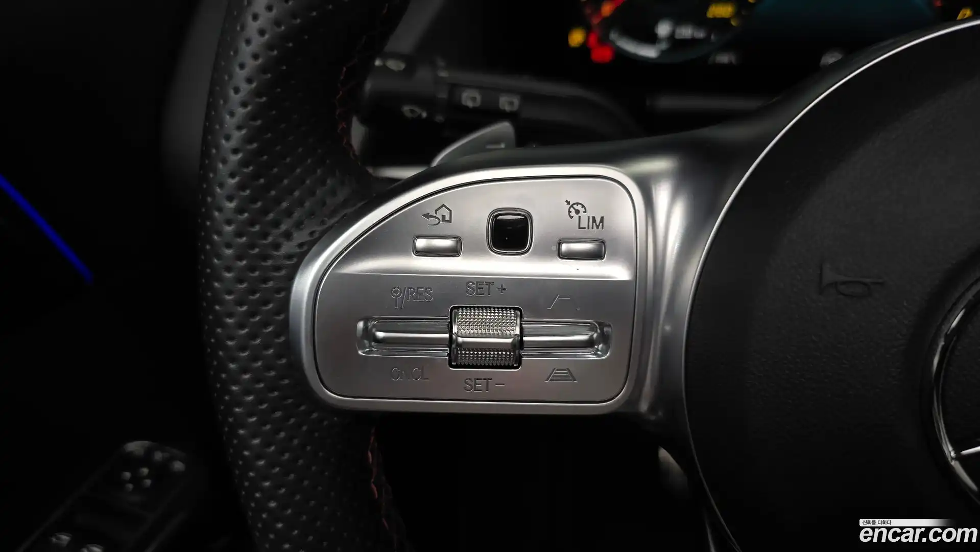 GLA-Class Mercedes-Benz 2021.11-OPTION-020