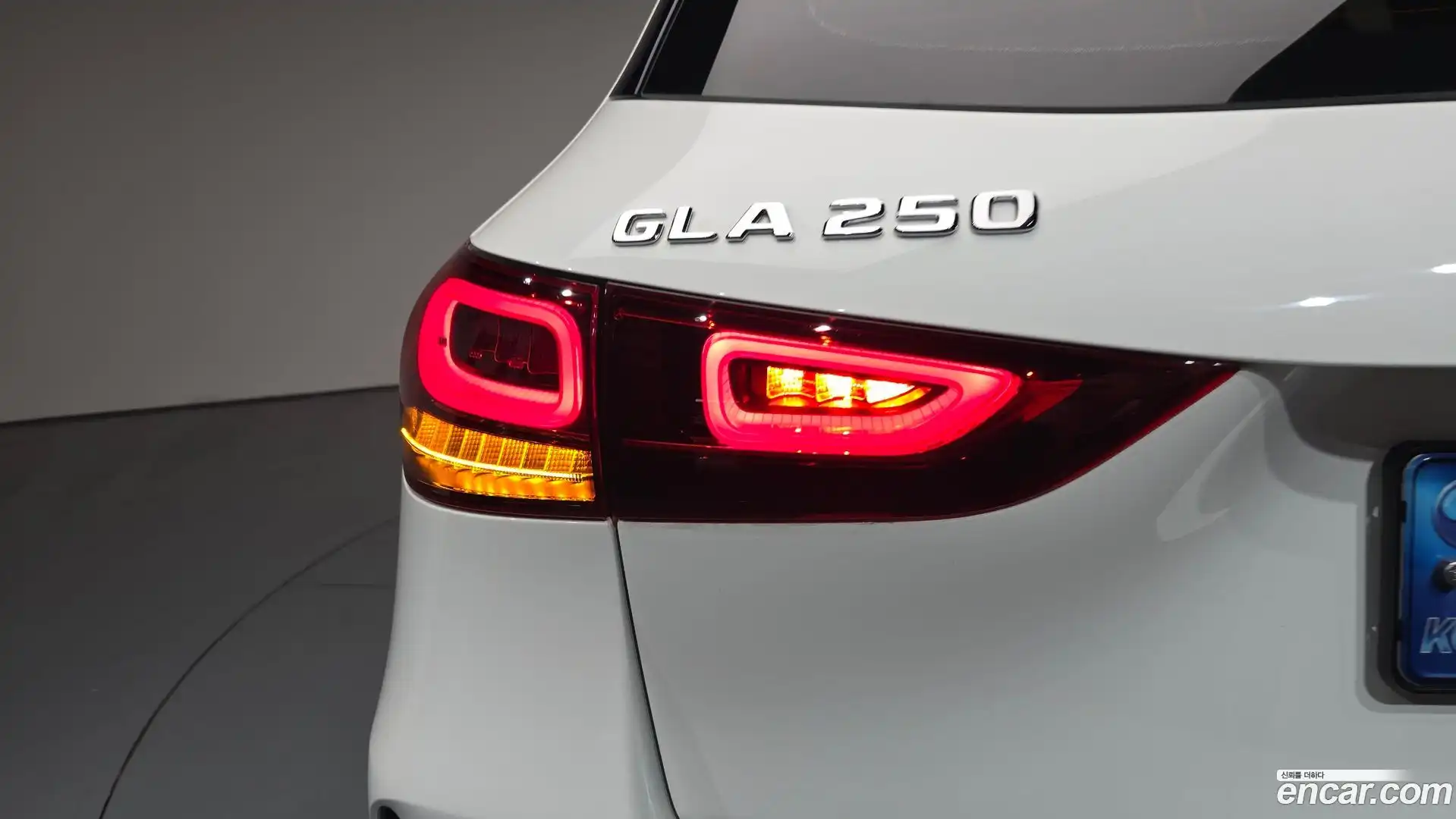 GLA-Class Mercedes-Benz 2021.11-OUTER-033