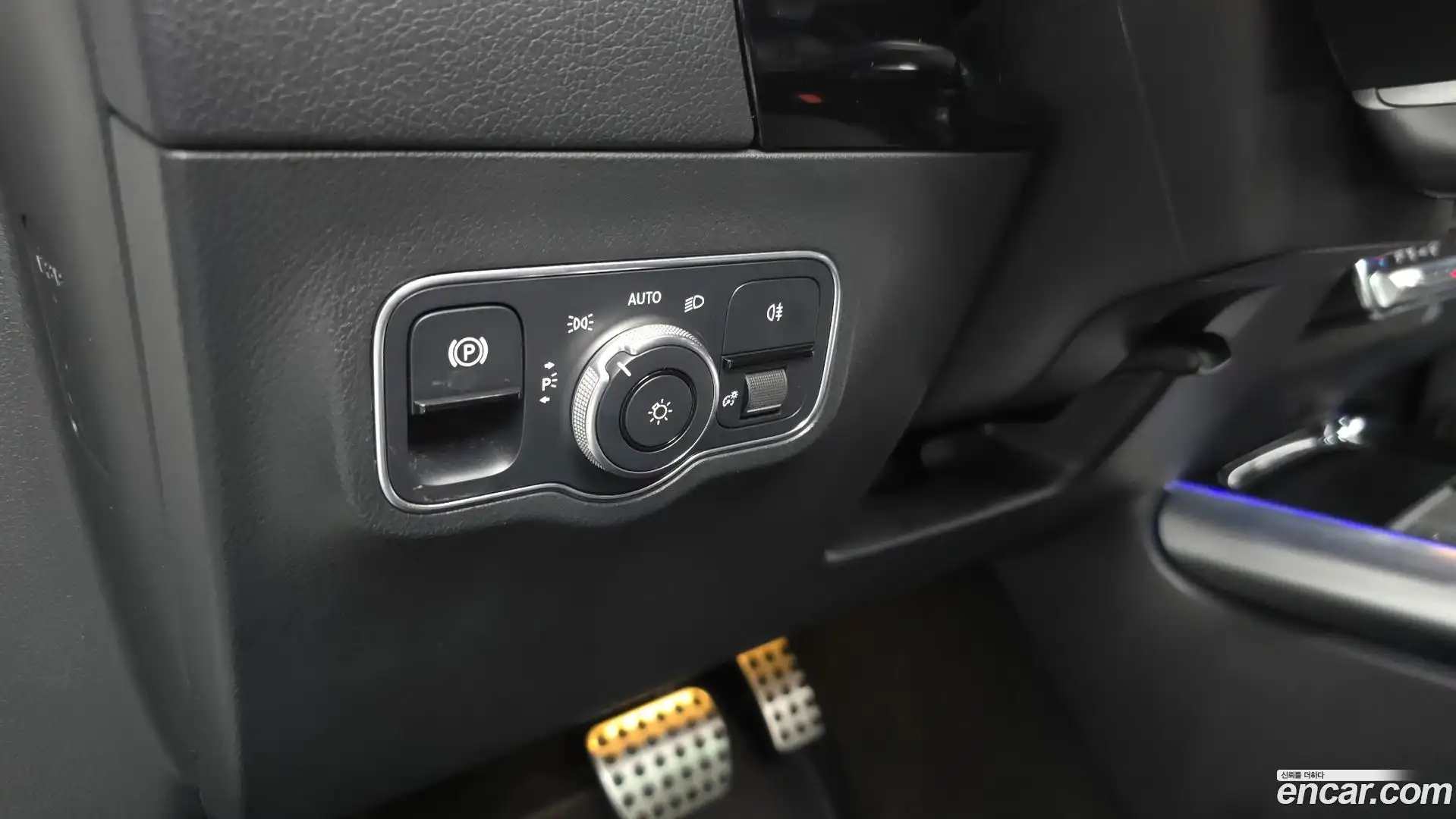 GLA-Class Mercedes-Benz 2021.11-OPTION-041