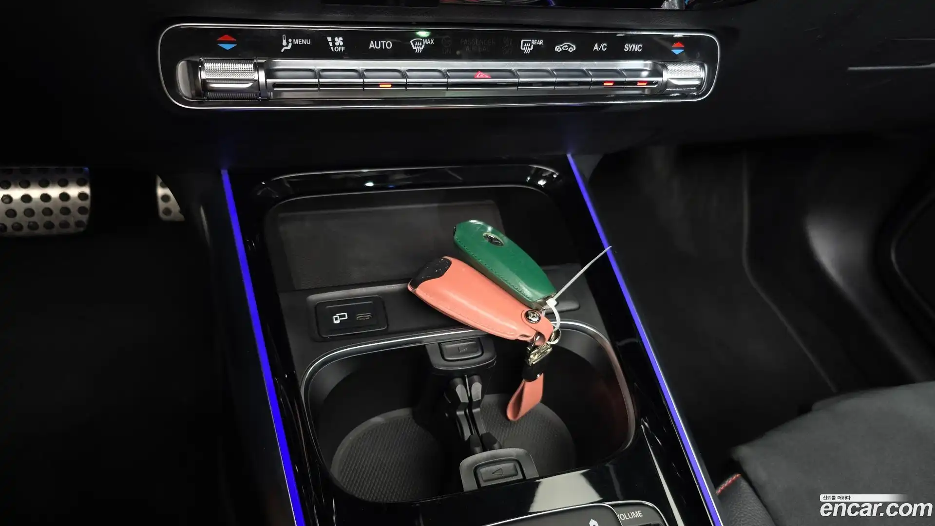 GLA-Class Mercedes-Benz 2021.11-OPTION-043
