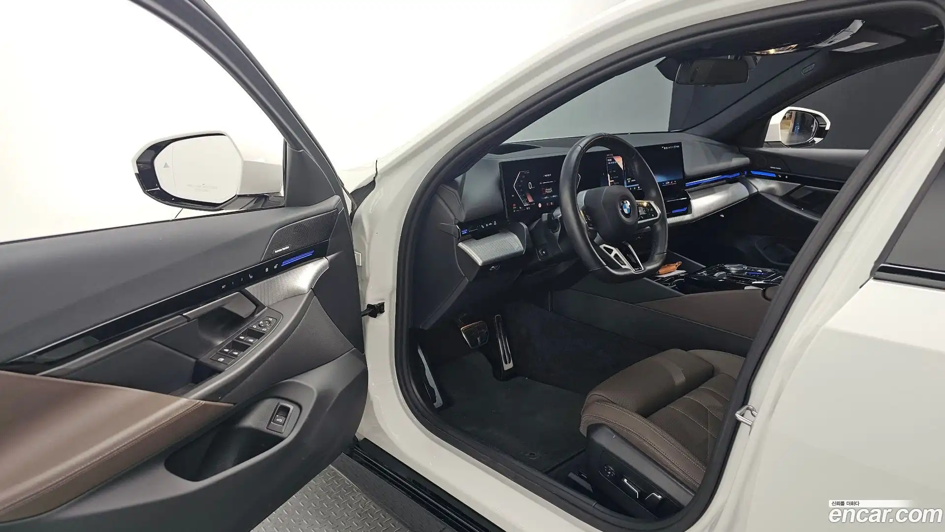 5-Series BMW 2024.7-INNER-010