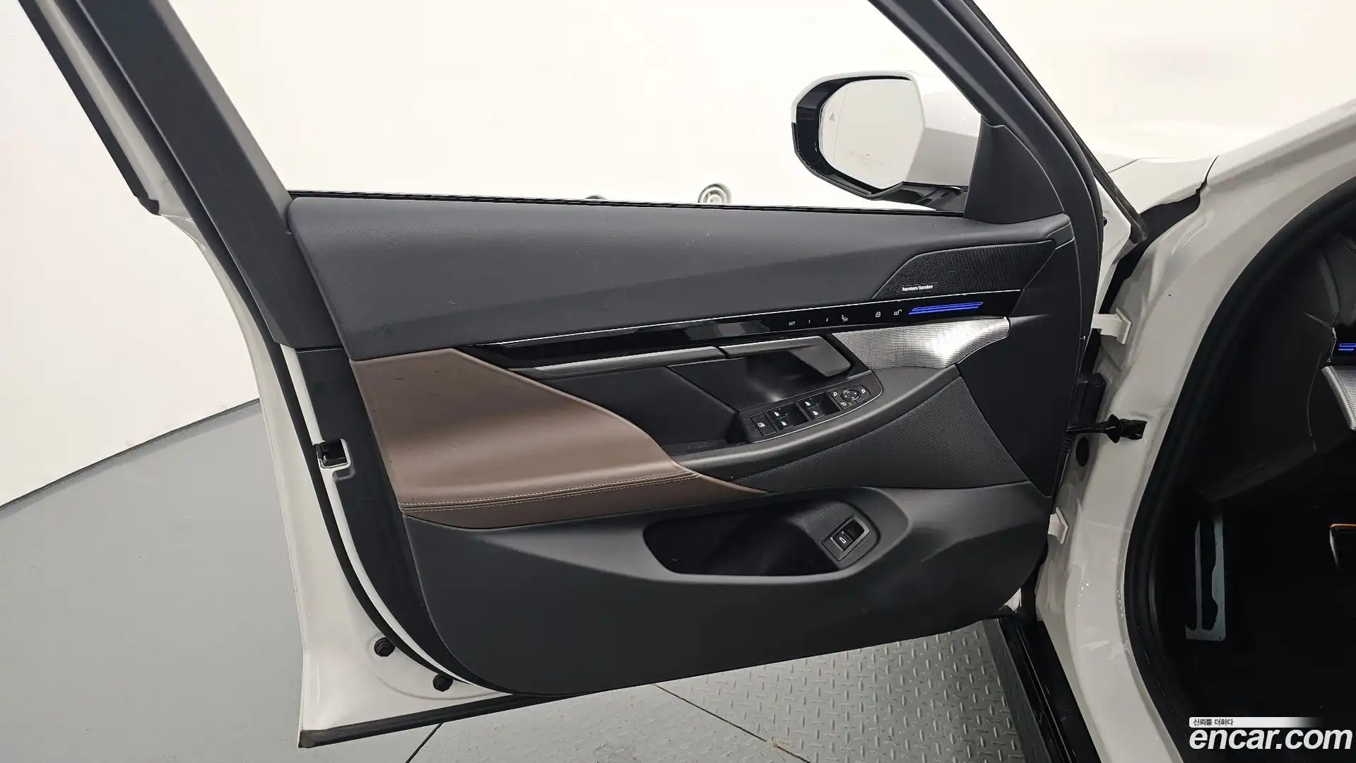 5-Series BMW 2024.7-INNER-034