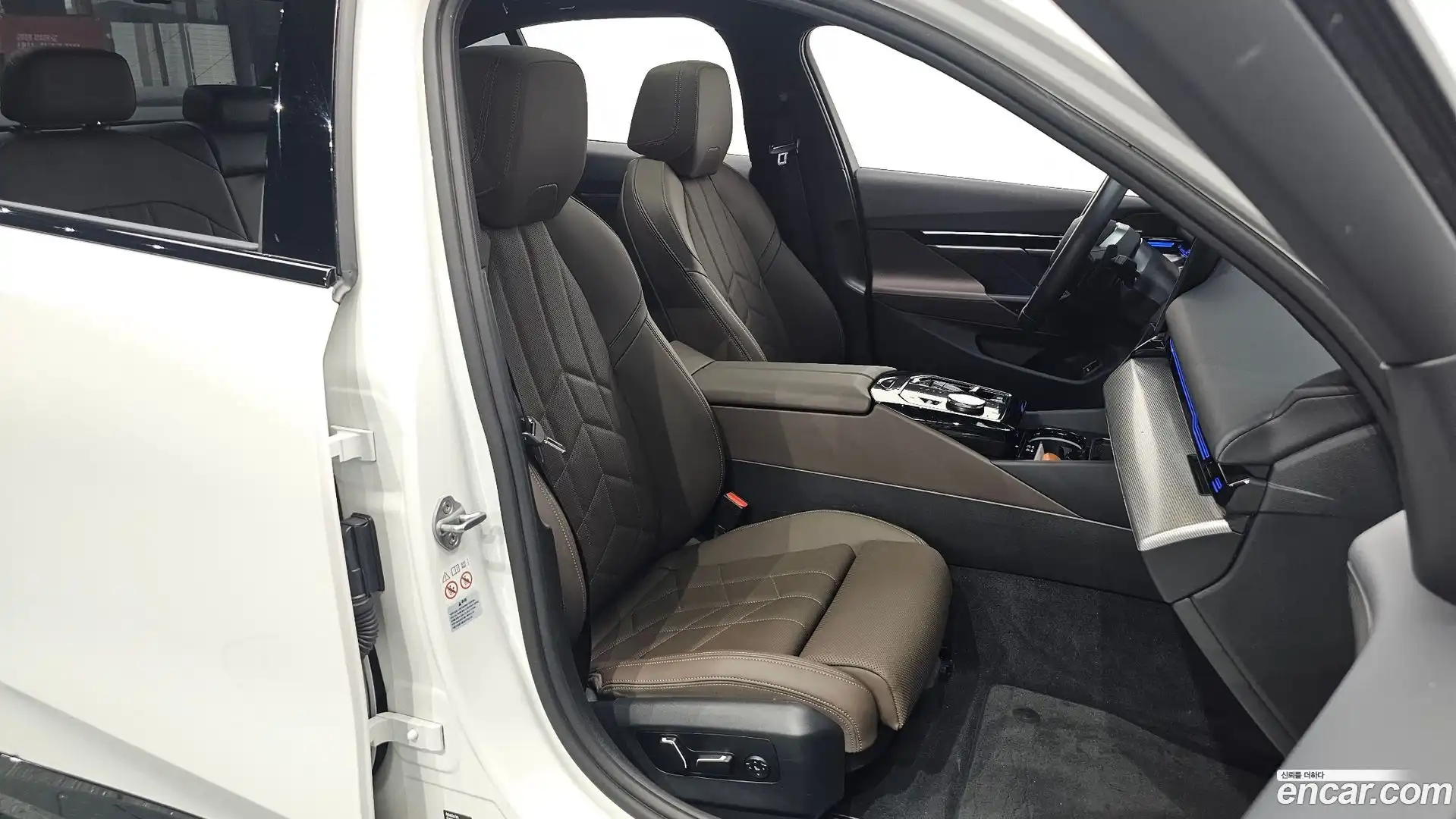 5-Series BMW 2024.7-INNER-036
