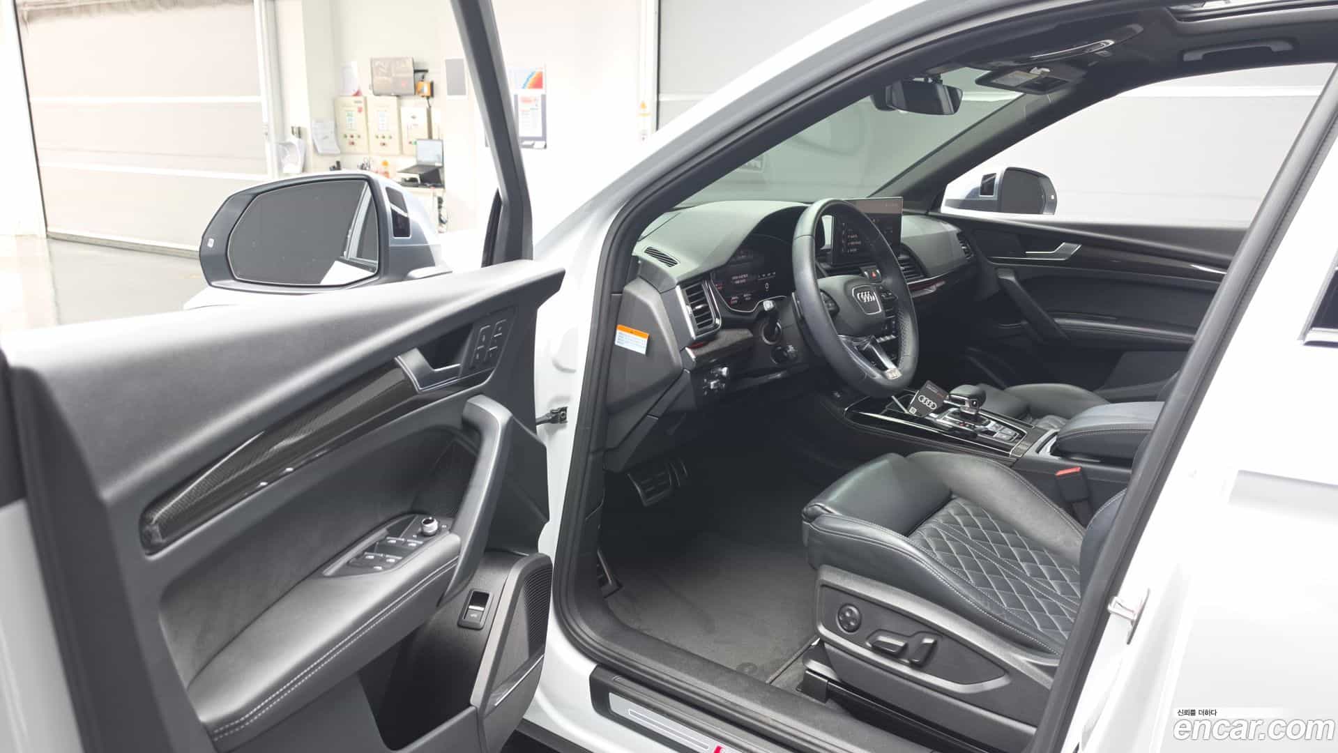 SQ5 Audi 2022.6-INNER-010