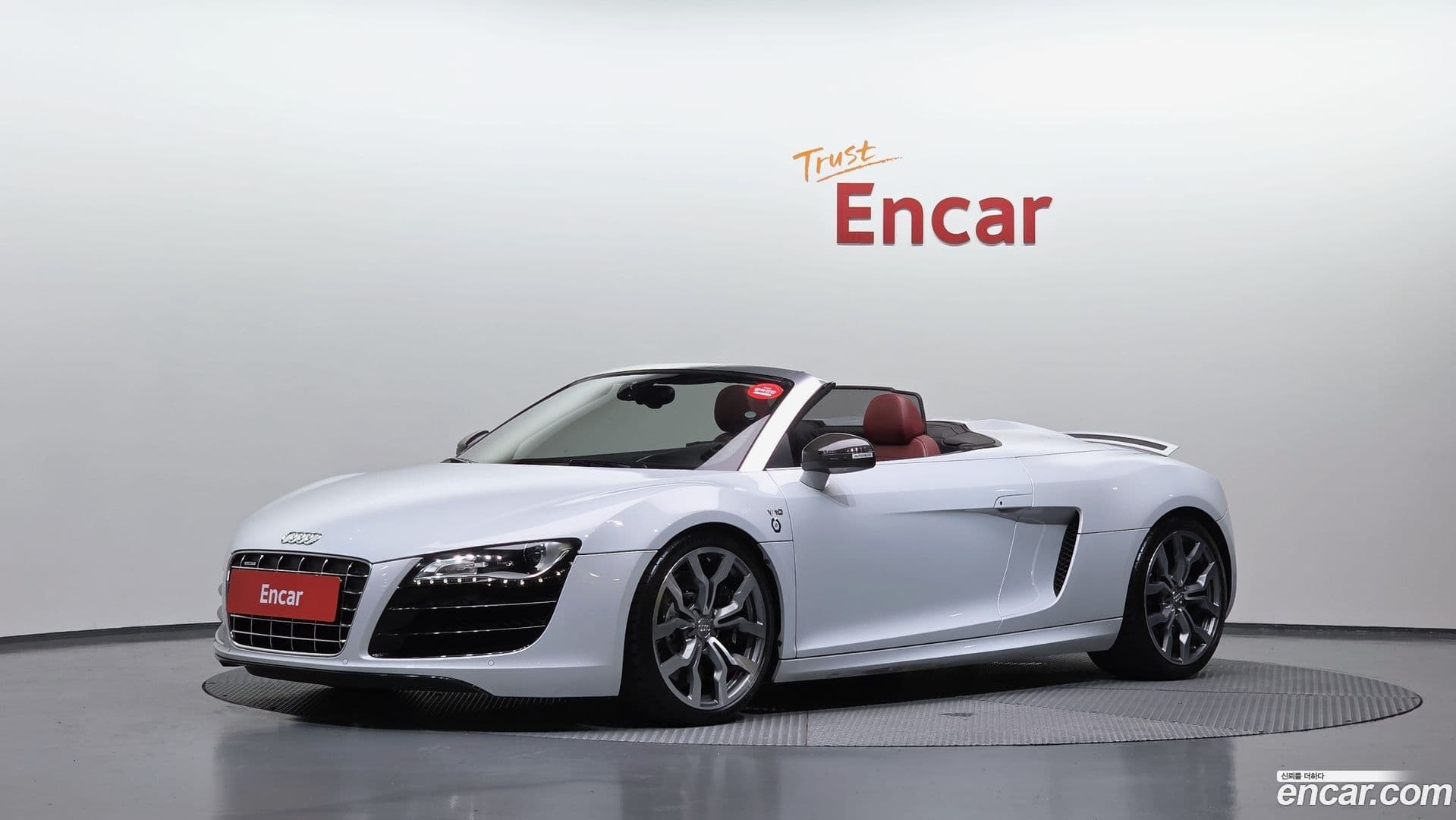Main__Slider__Photo:R8 Audi 2011.9-0
