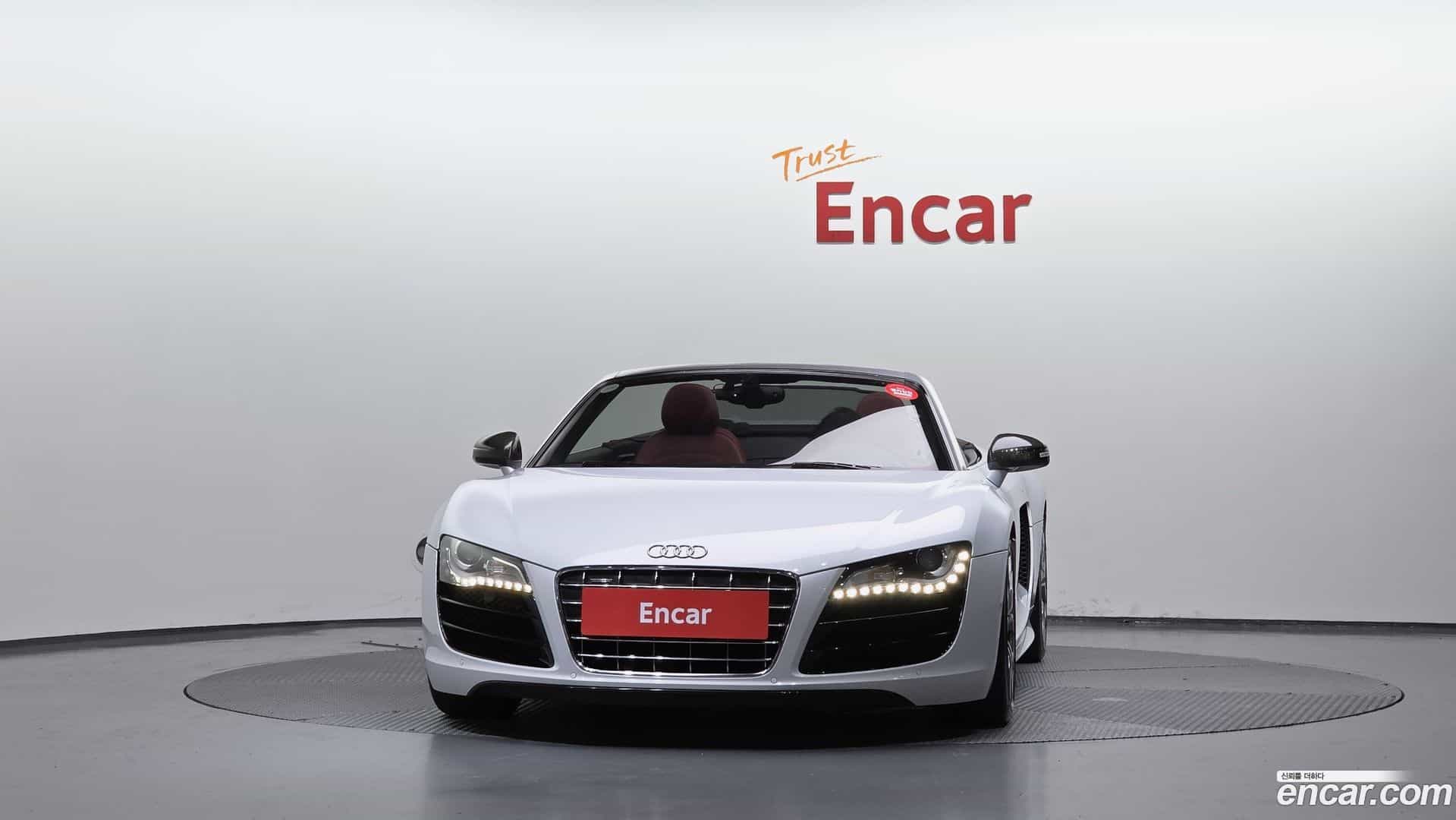 R8 Audi 2011.9-OUTER-003