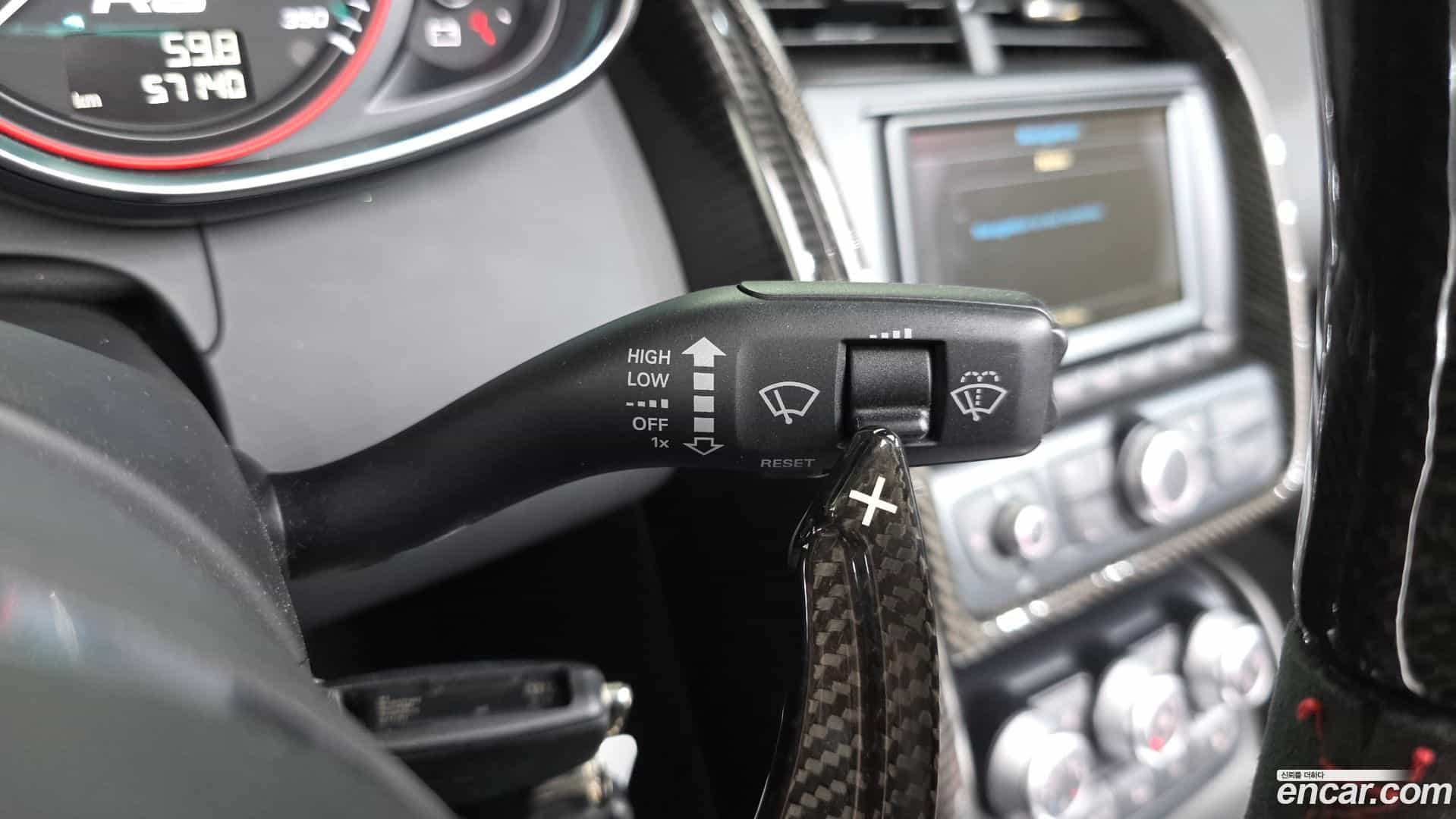 R8 Audi 2011.9-OPTION-023