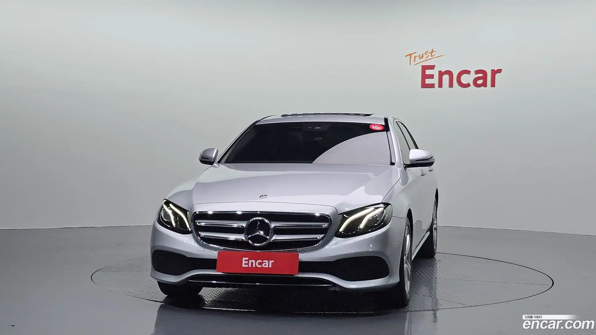 E-Class Mercedes-Benz 2018.0-OUTER-003