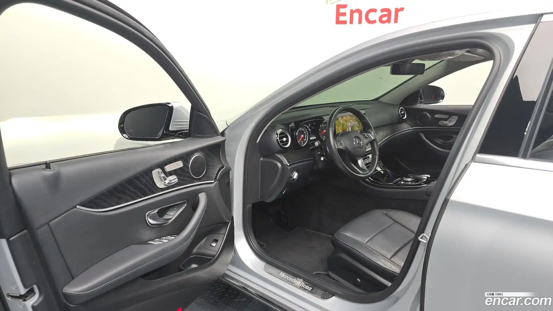 E-Class Mercedes-Benz 2018.0-INNER-010