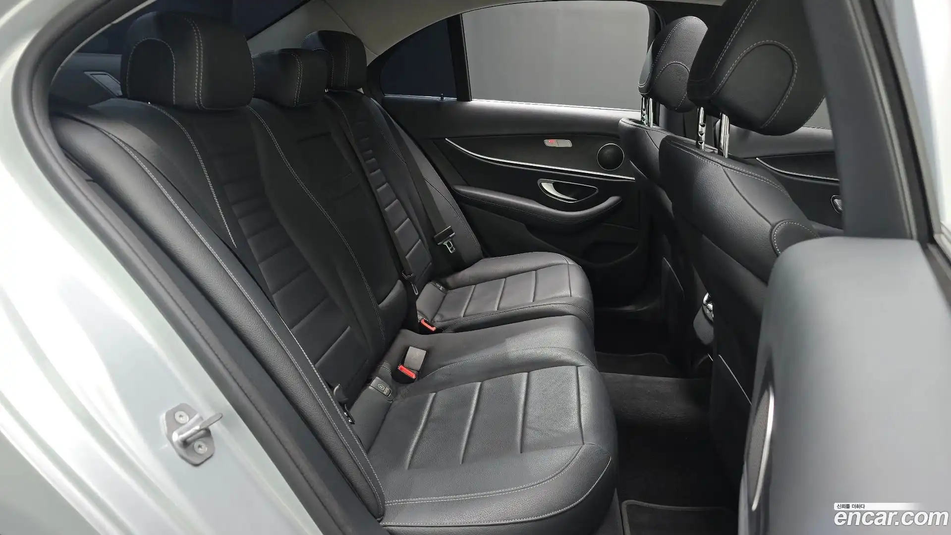E-Class Mercedes-Benz 2018.0-OPTION-015