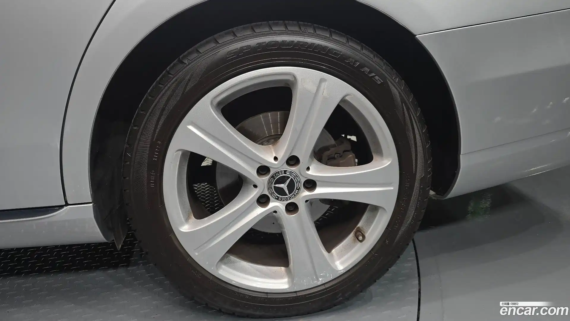E-Class Mercedes-Benz 2018.0-OUTER-031