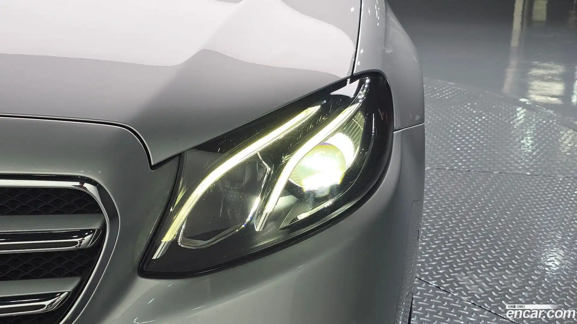 E-Class Mercedes-Benz 2018.0-OUTER-032
