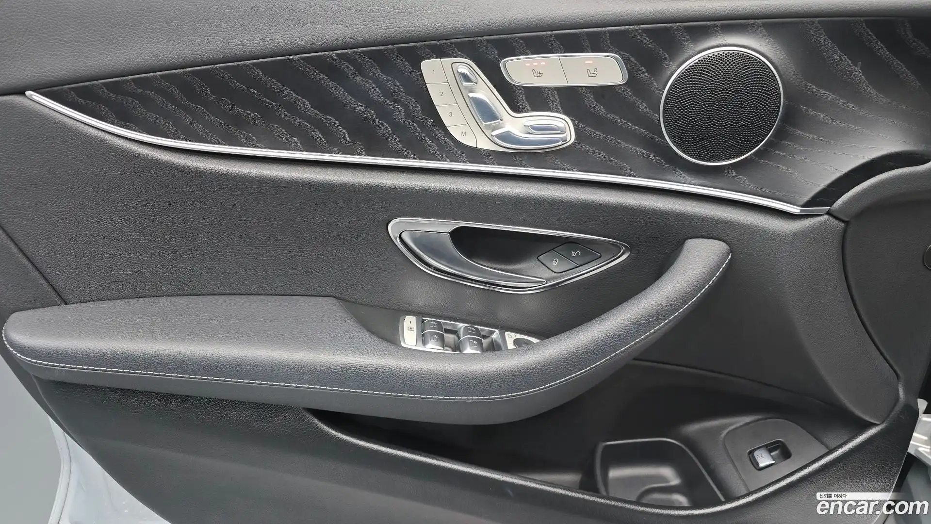 E-Class Mercedes-Benz 2018.0-INNER-034