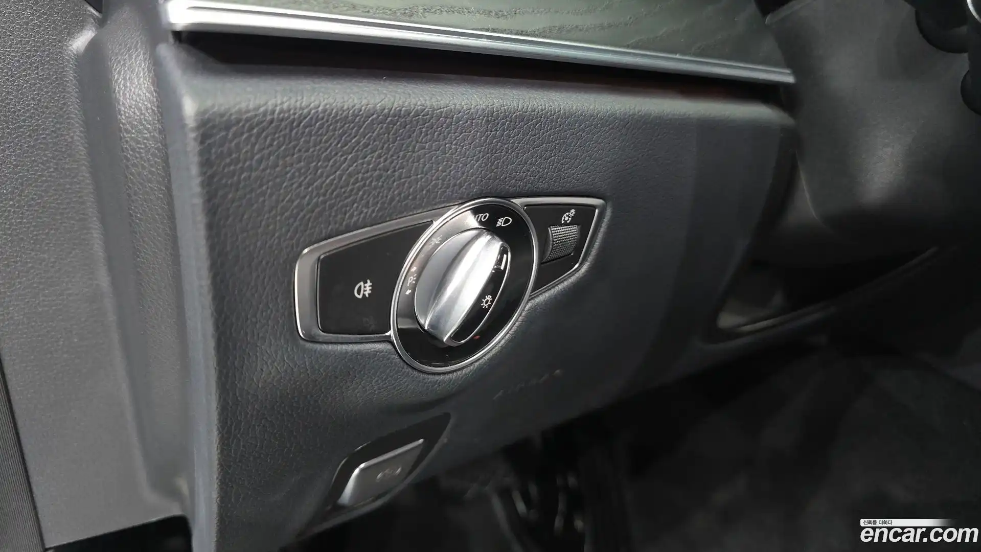 E-Class Mercedes-Benz 2018.0-OPTION-041