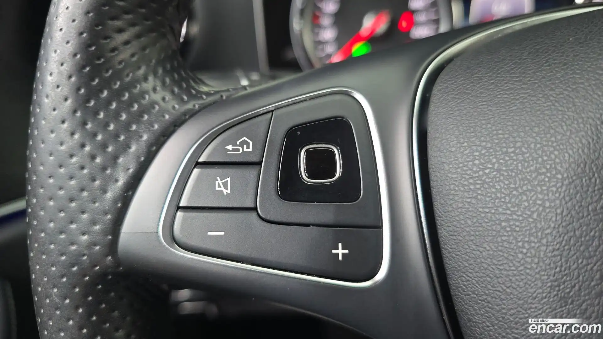 E-Class Mercedes-Benz 2018.0-OPTION-042