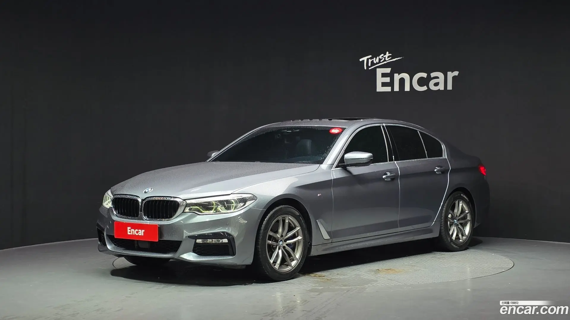 Main__Slider__Photo:5-Series BMW 2018.11-0