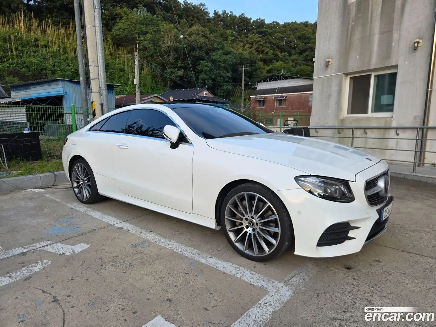 E-Class Mercedes-Benz 2019.6-OUTER-003