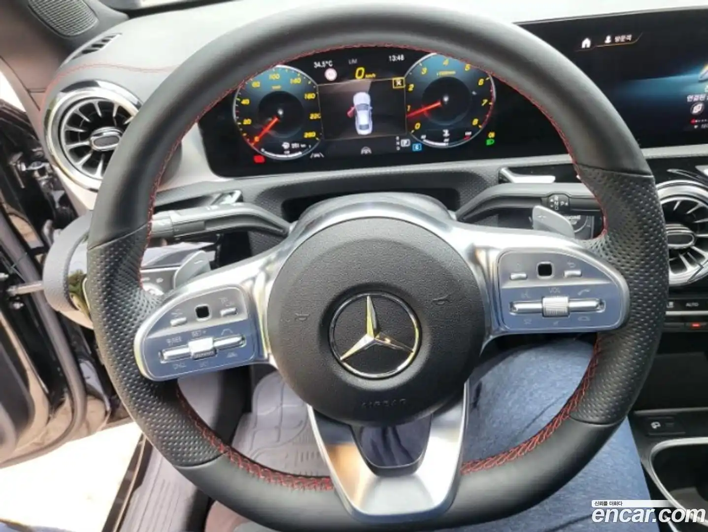 CLA-Class Mercedes-Benz 2022.8-INNER-007