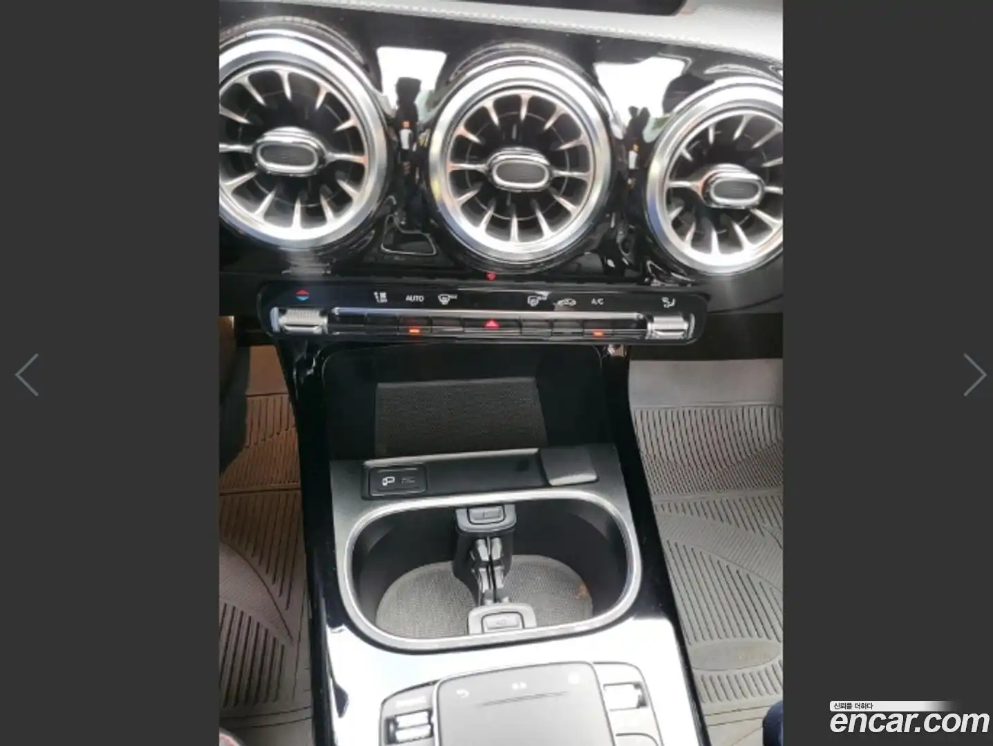 CLA-Class Mercedes-Benz 2022.8-INNER-010